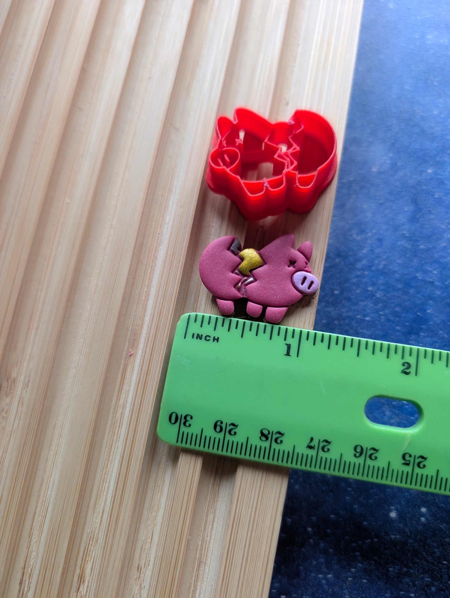 Broken Piggy Bank with Coins Sharp Clay Cutter