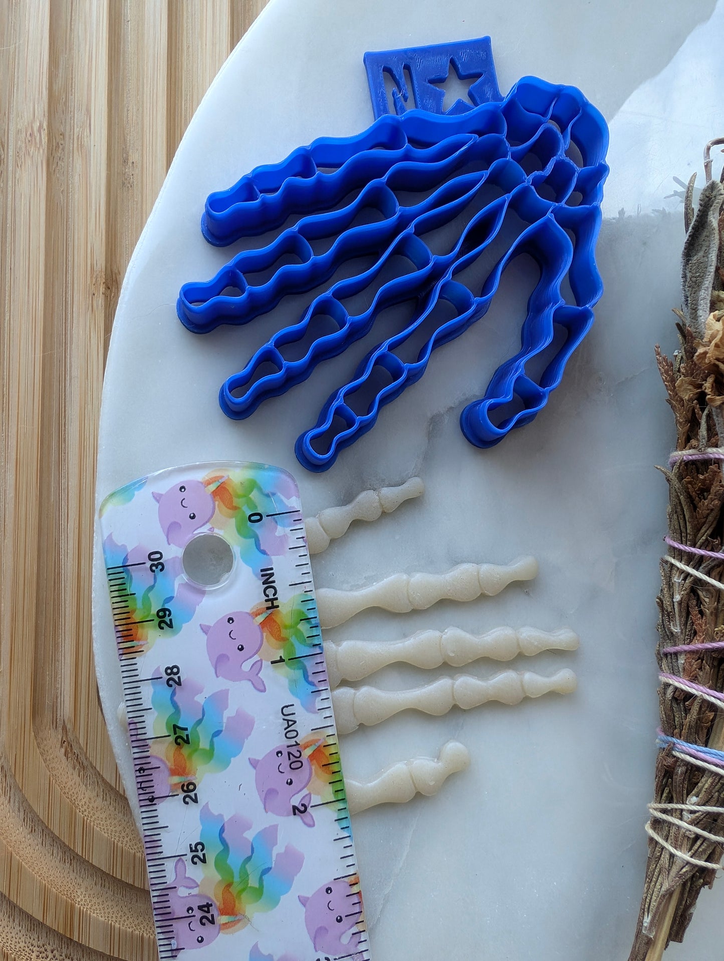 XL Skeletal Hand Sharp Clay Cutter