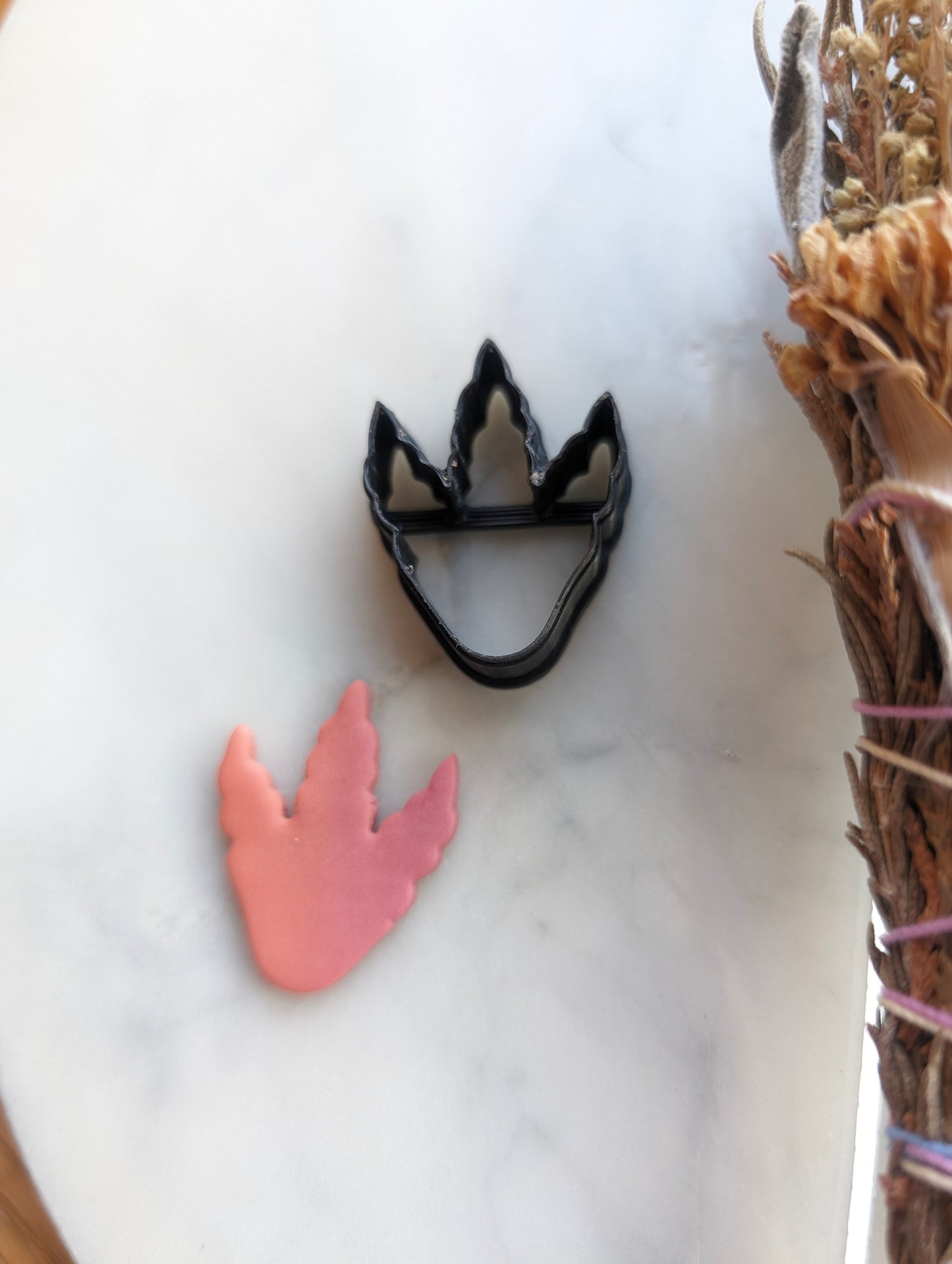 Dinosaur Foot Sharp Clay Cutter