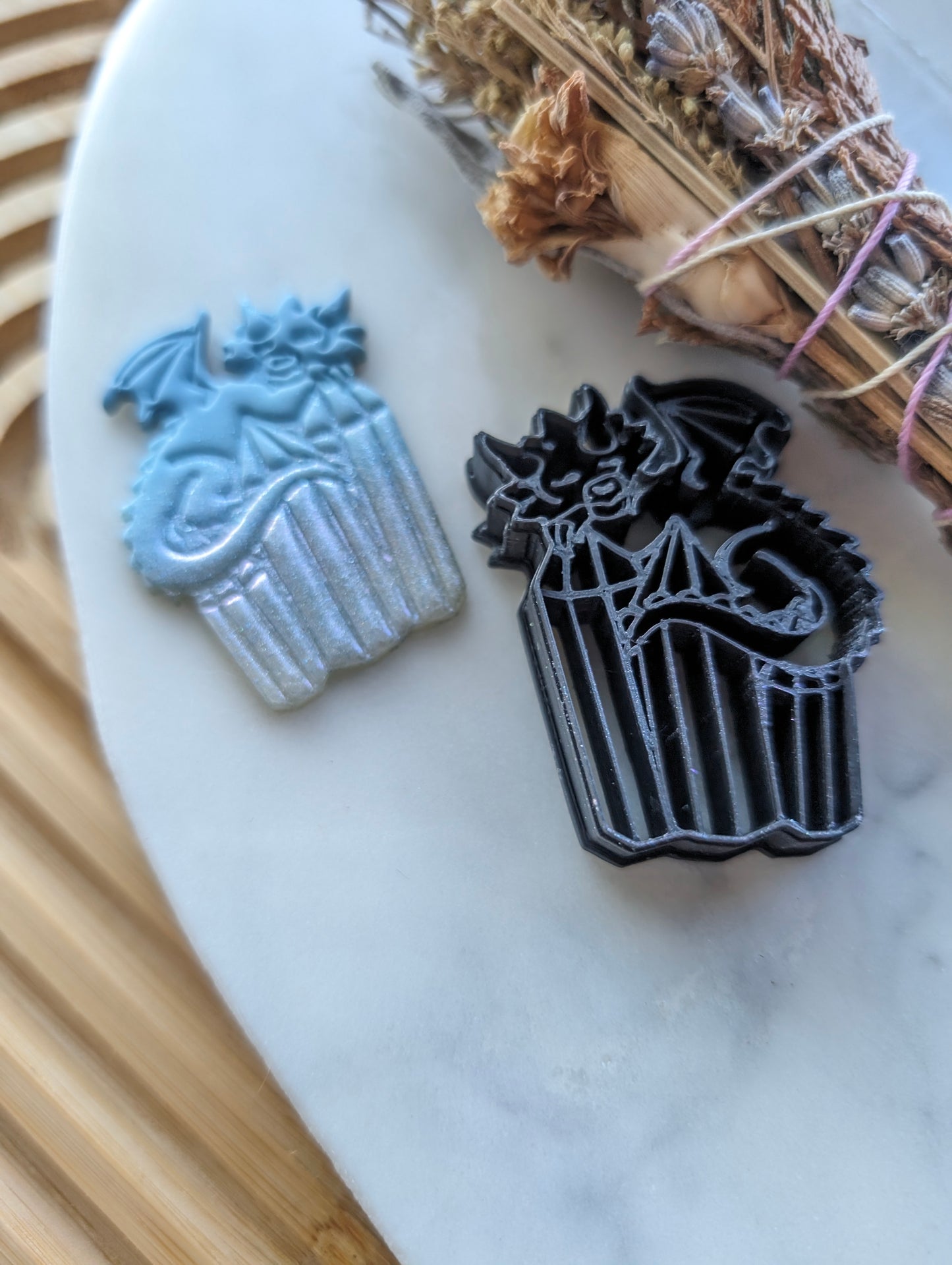 Sleeping Crystal Dragon Sharp Clay Cutter
