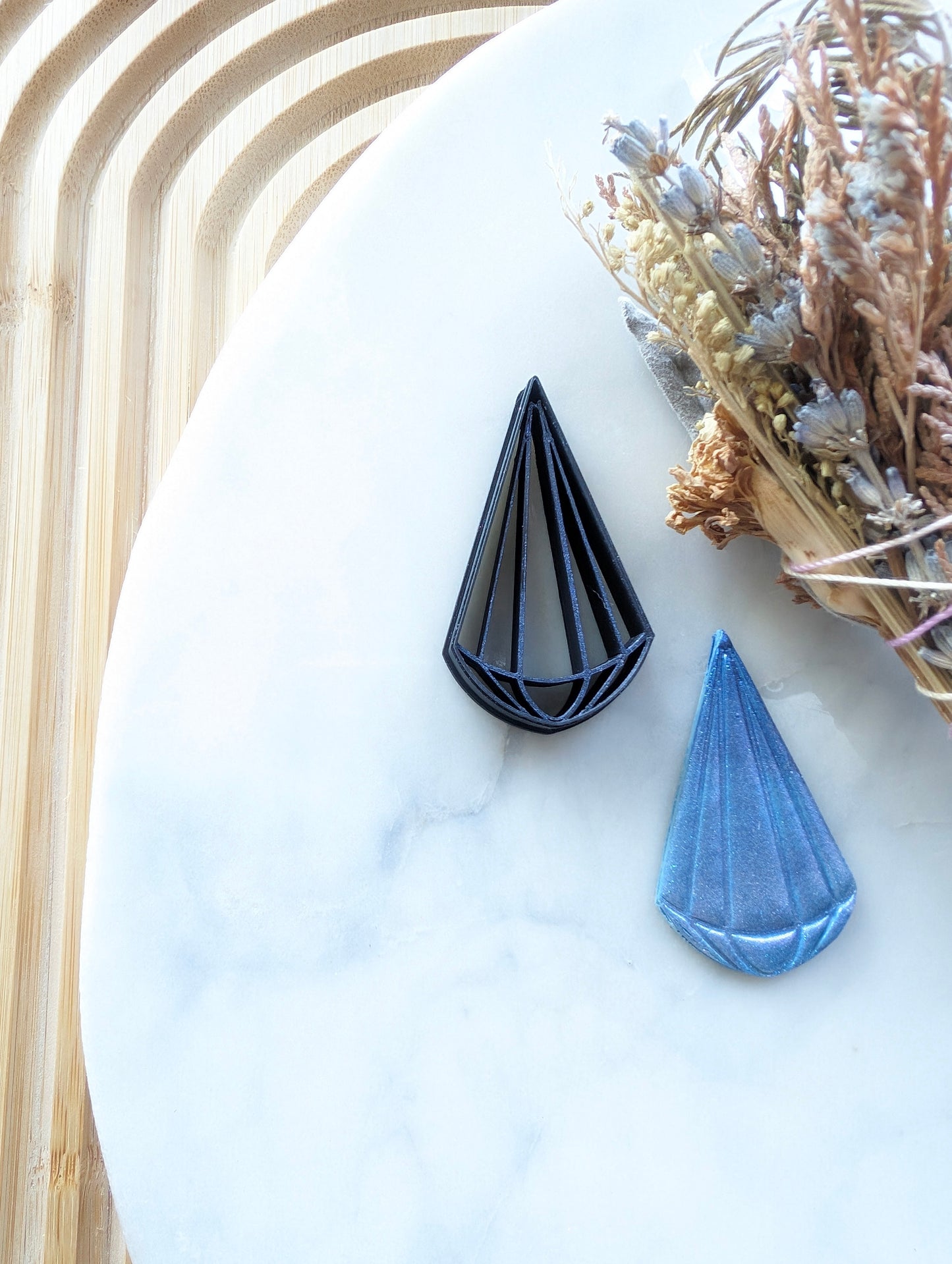 Elongated Diamond Droplet Crystal Sharp Clay Cutter
