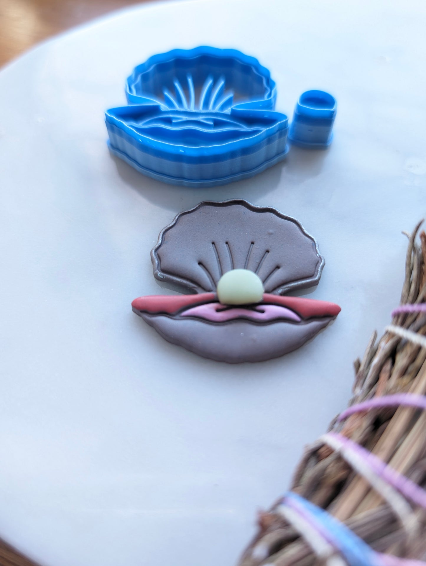 Open Oyster with Pearl Sharp Clay Cutter