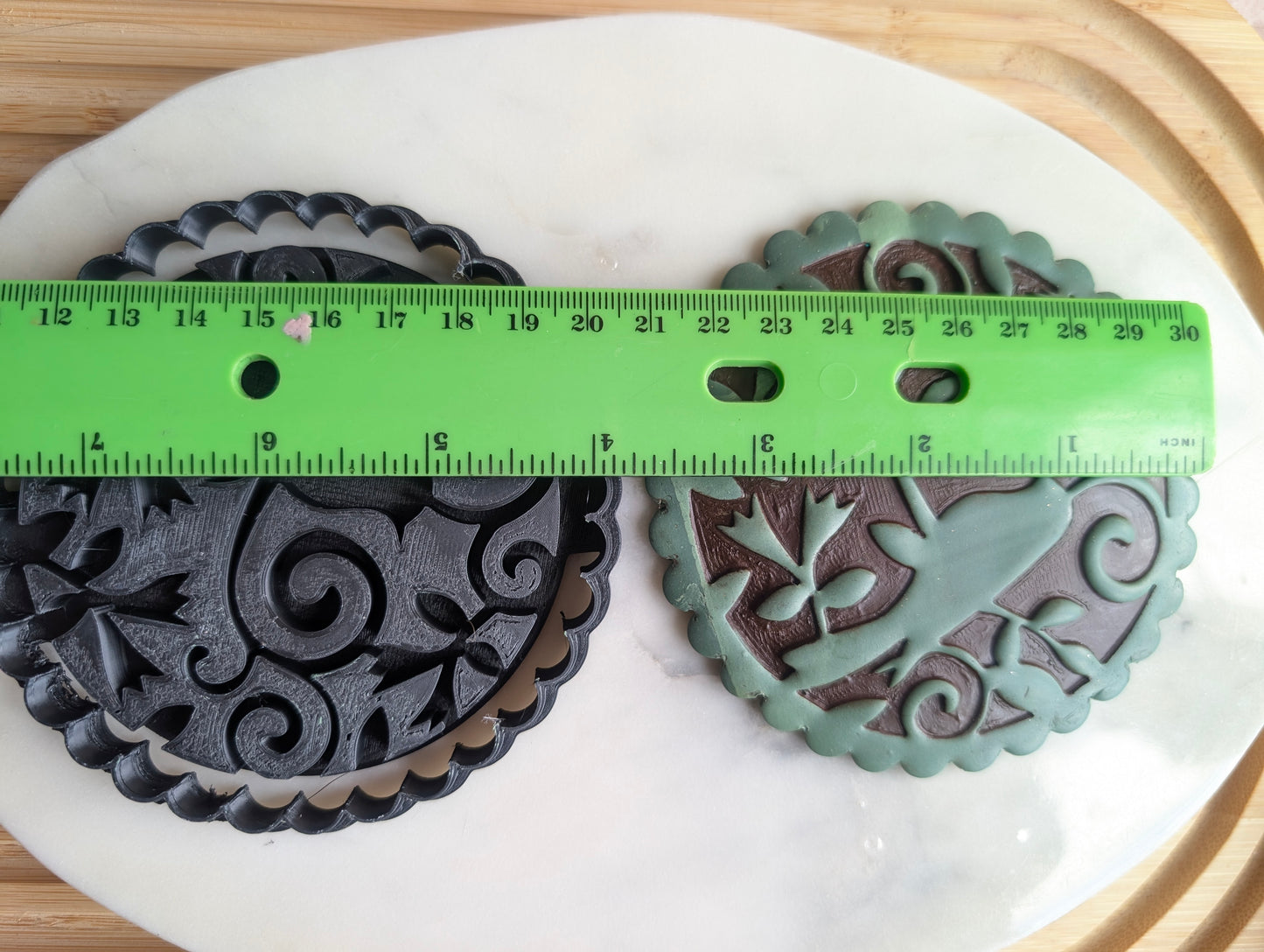 Scalloped Edge Bird in Foliage Decorative Coaster Sharp Clay Cutter