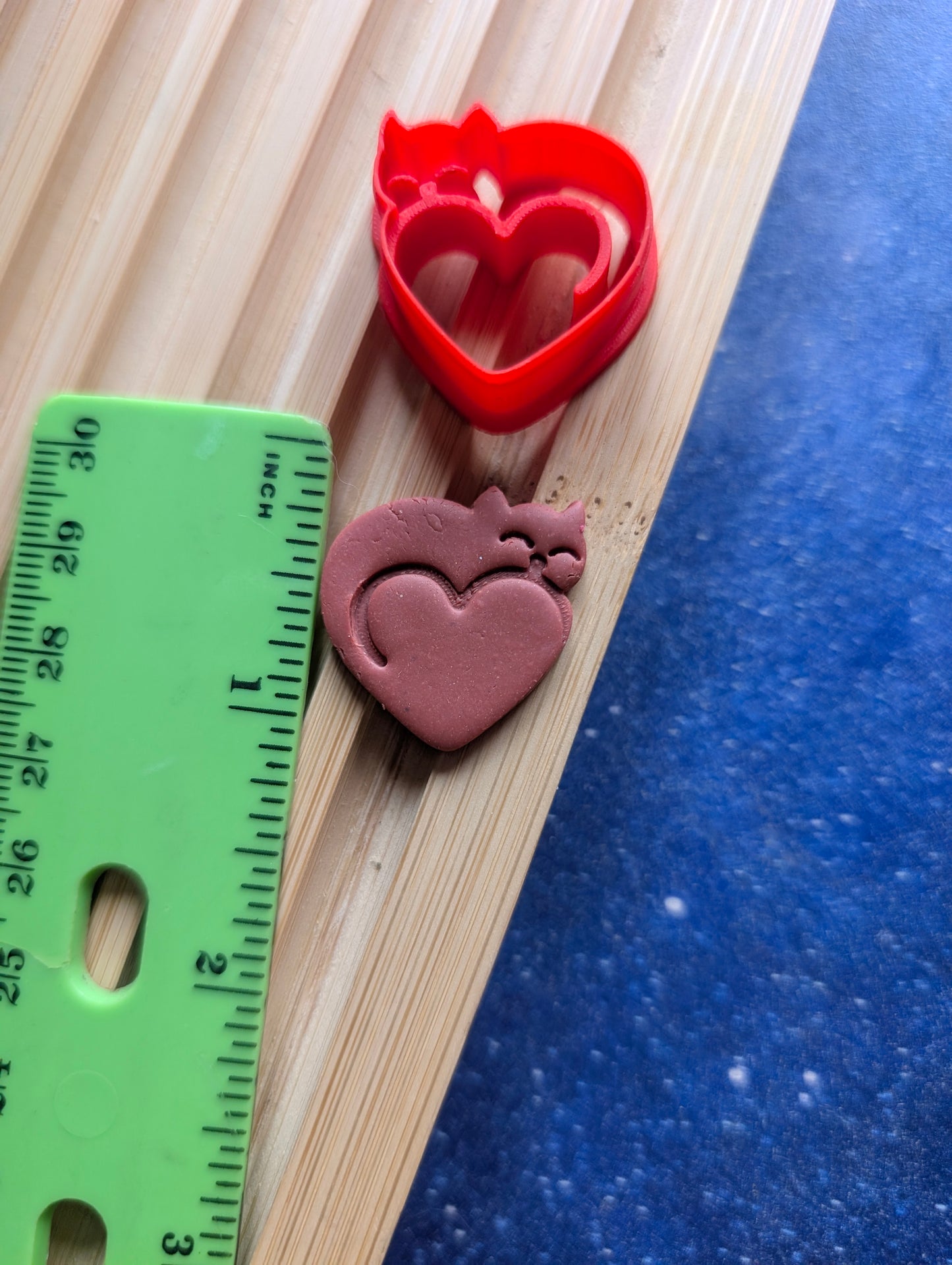 Cat Curled Into a Heart Sharp Clay Cutter