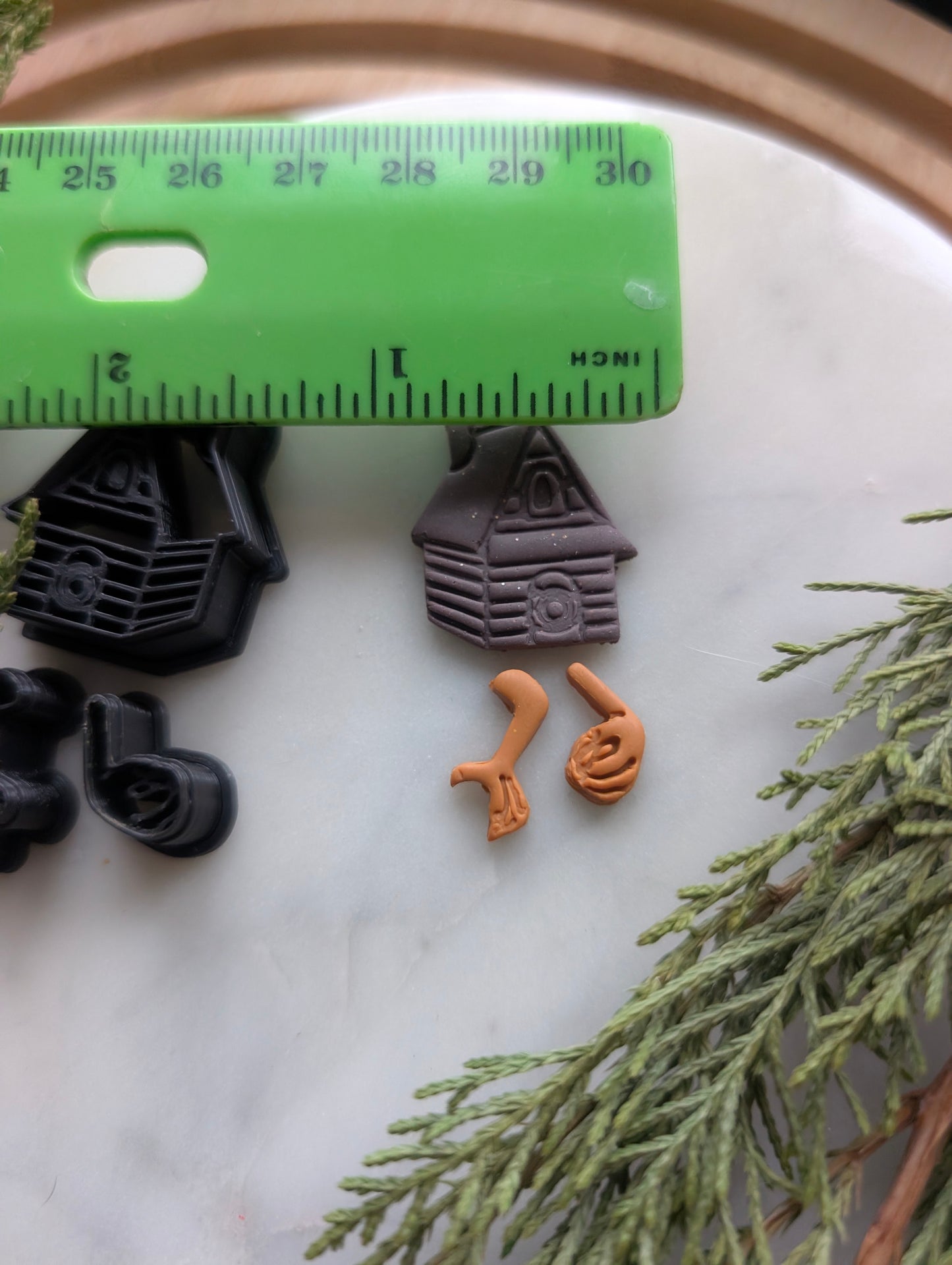 Small Baba Yaga Cabin & Chicken Feet Sharp Clay Cutter