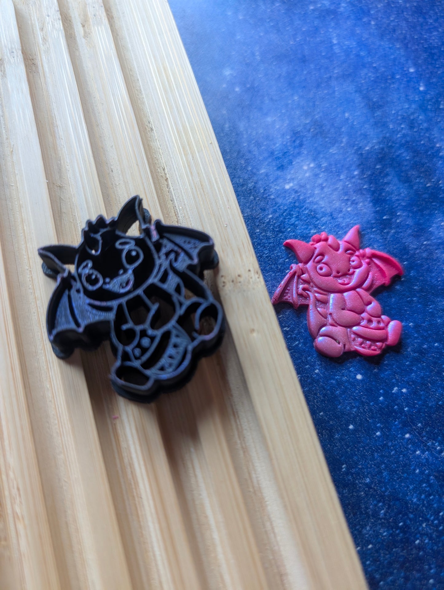Chibi Dragon with an Easter Egg Sharp Clay Cutter