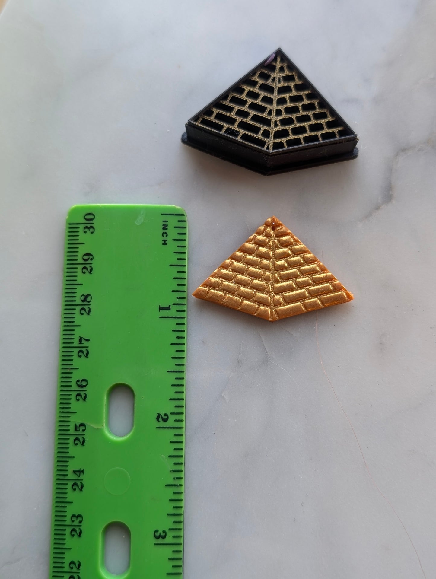 Pyramid - Embossed Sharp Clay Cutter