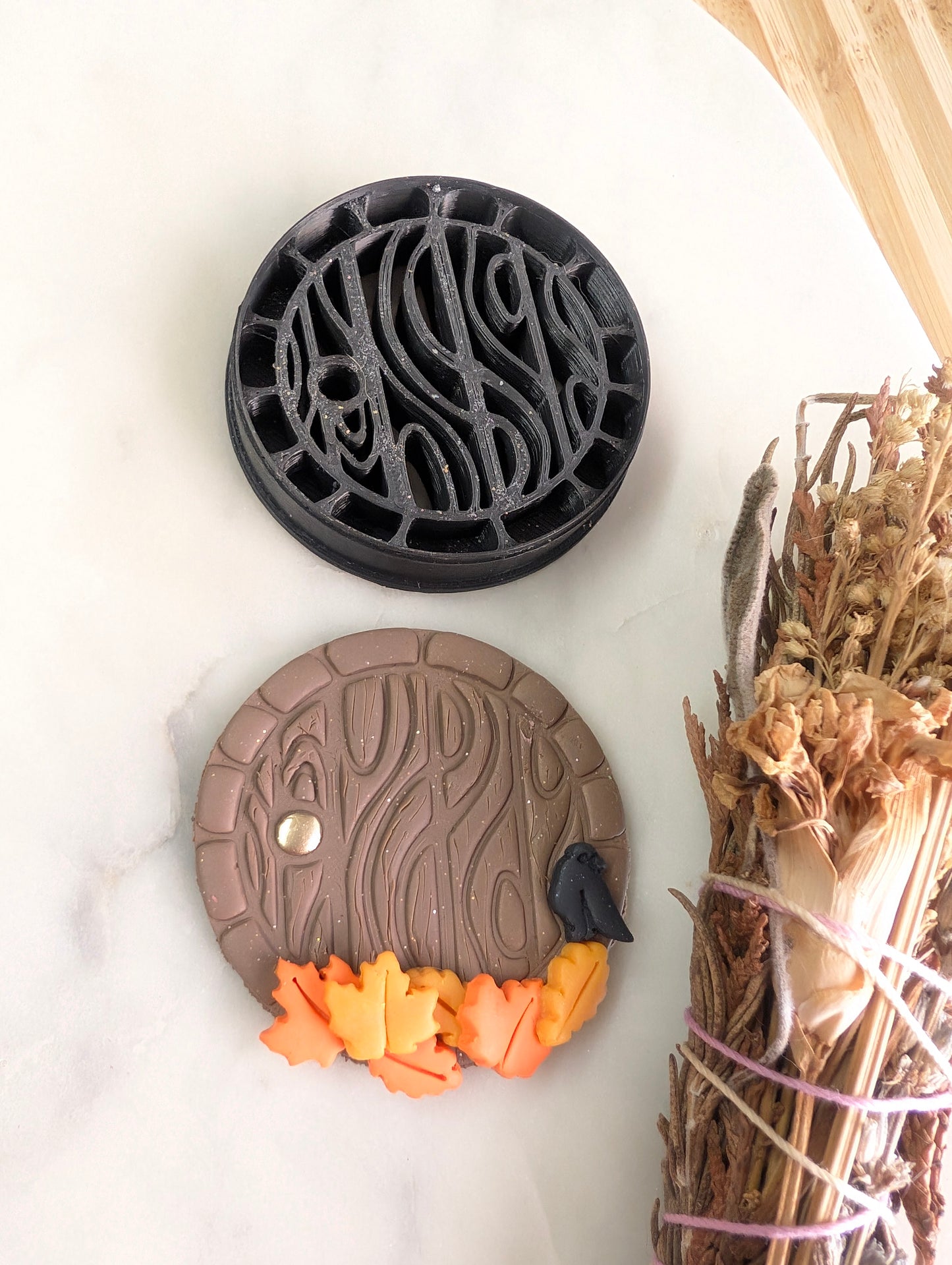 Round Hobbit Hole Door with Stones - Embossed Sharp Clay Cutter