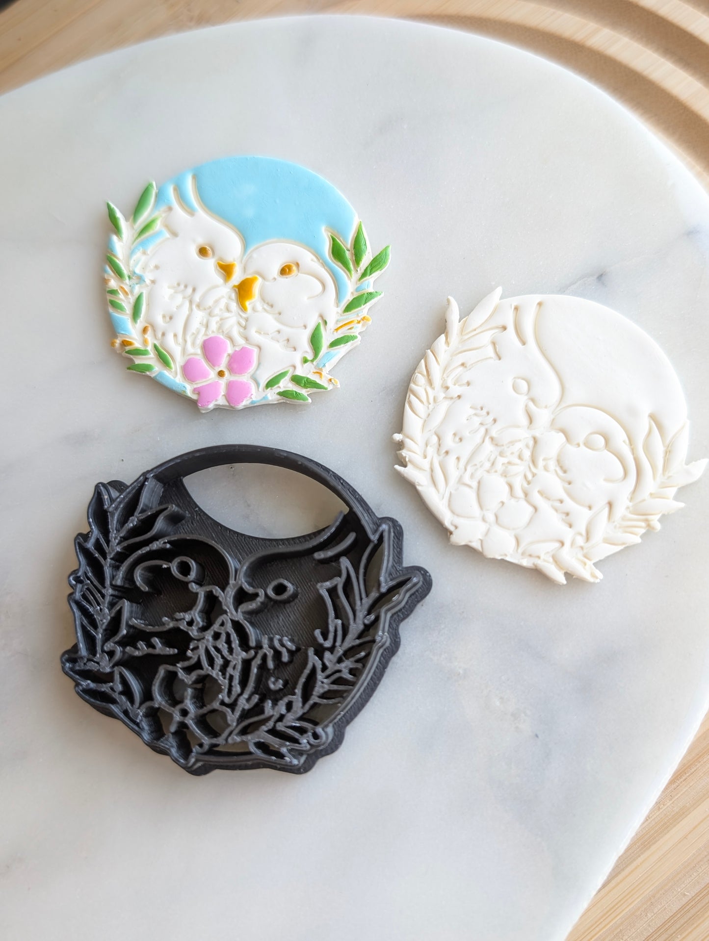 Love Bird Pair in Circle Sharp Clay Cutter