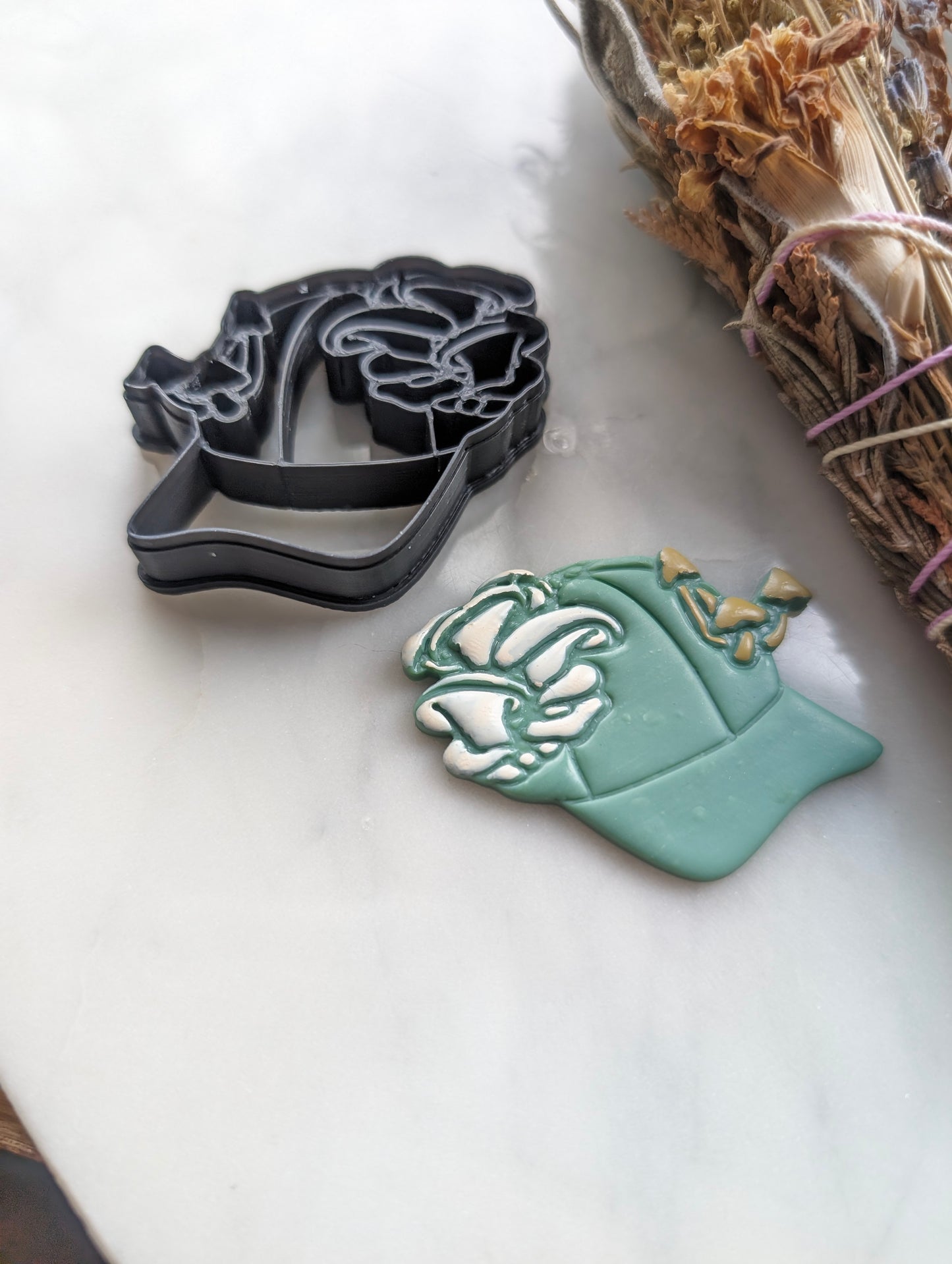 Foraging Baseball Cap Sharp Clay Cutter