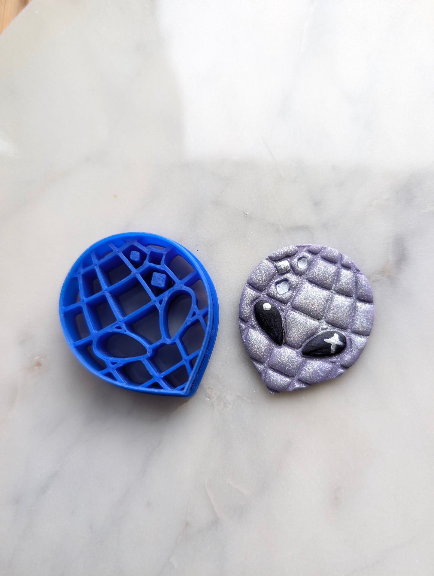 Disco Alien Head Sharp Clay Cutter