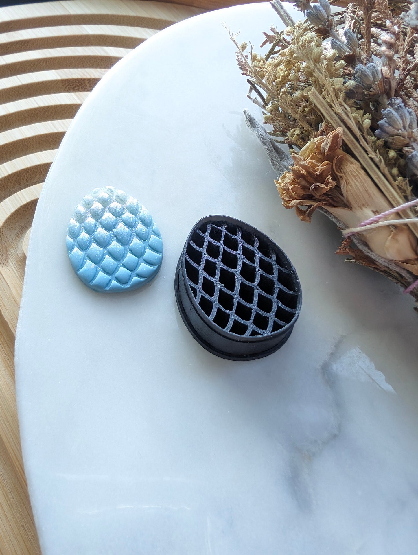 Dragon Egg with Scales Pattern Sharp Clay Cutter