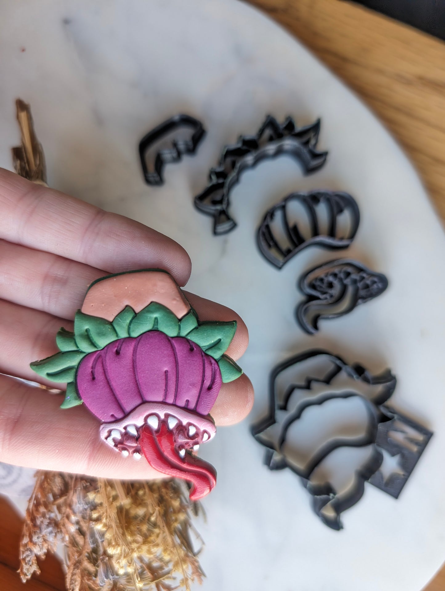 5-Piece Man Licking Plant Embossed Sharp Clay Cutter