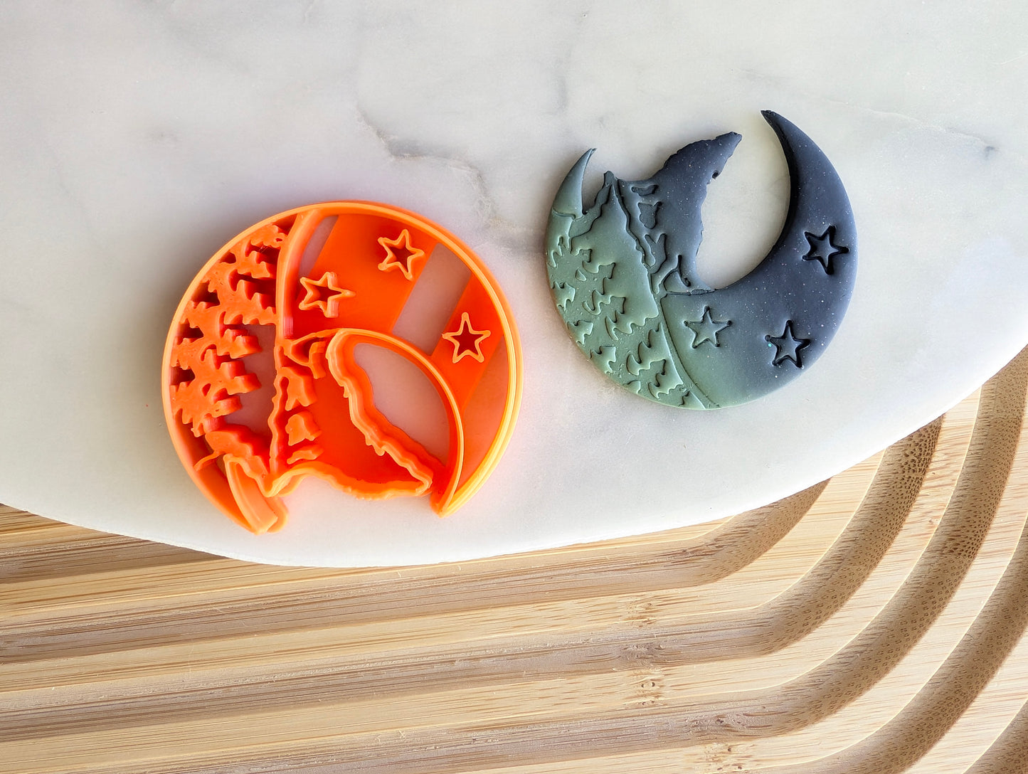 Wolf on Cliff on Crescent Moon Sharp Clay Cutter