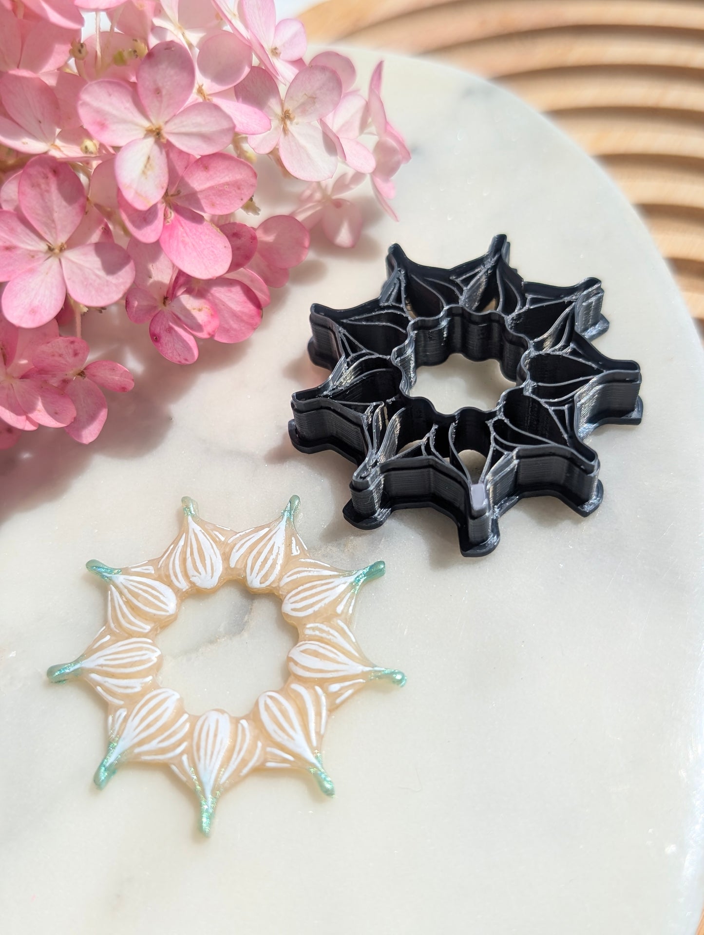 Garlic Wreath Sharp Clay Cutter