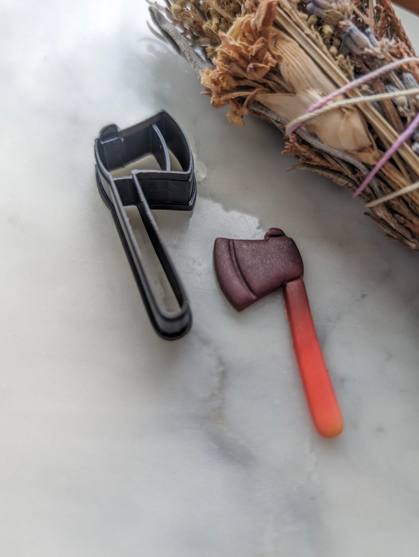 Fire Axe Sharp Clay Cutter