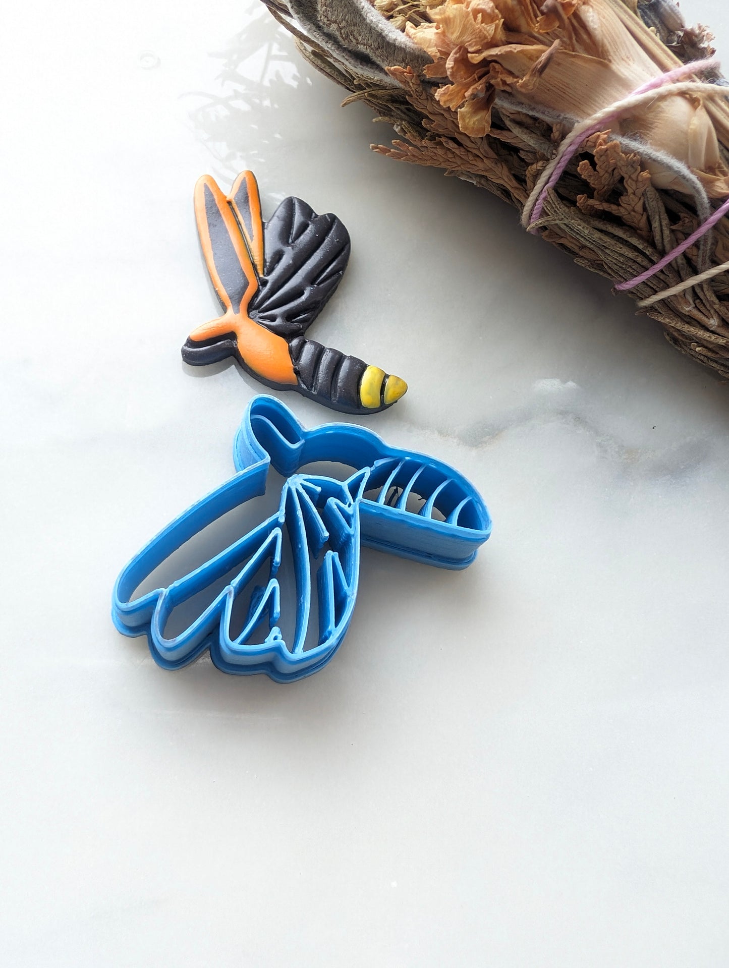 Flying Lightning Bug Sharp Clay Cutter