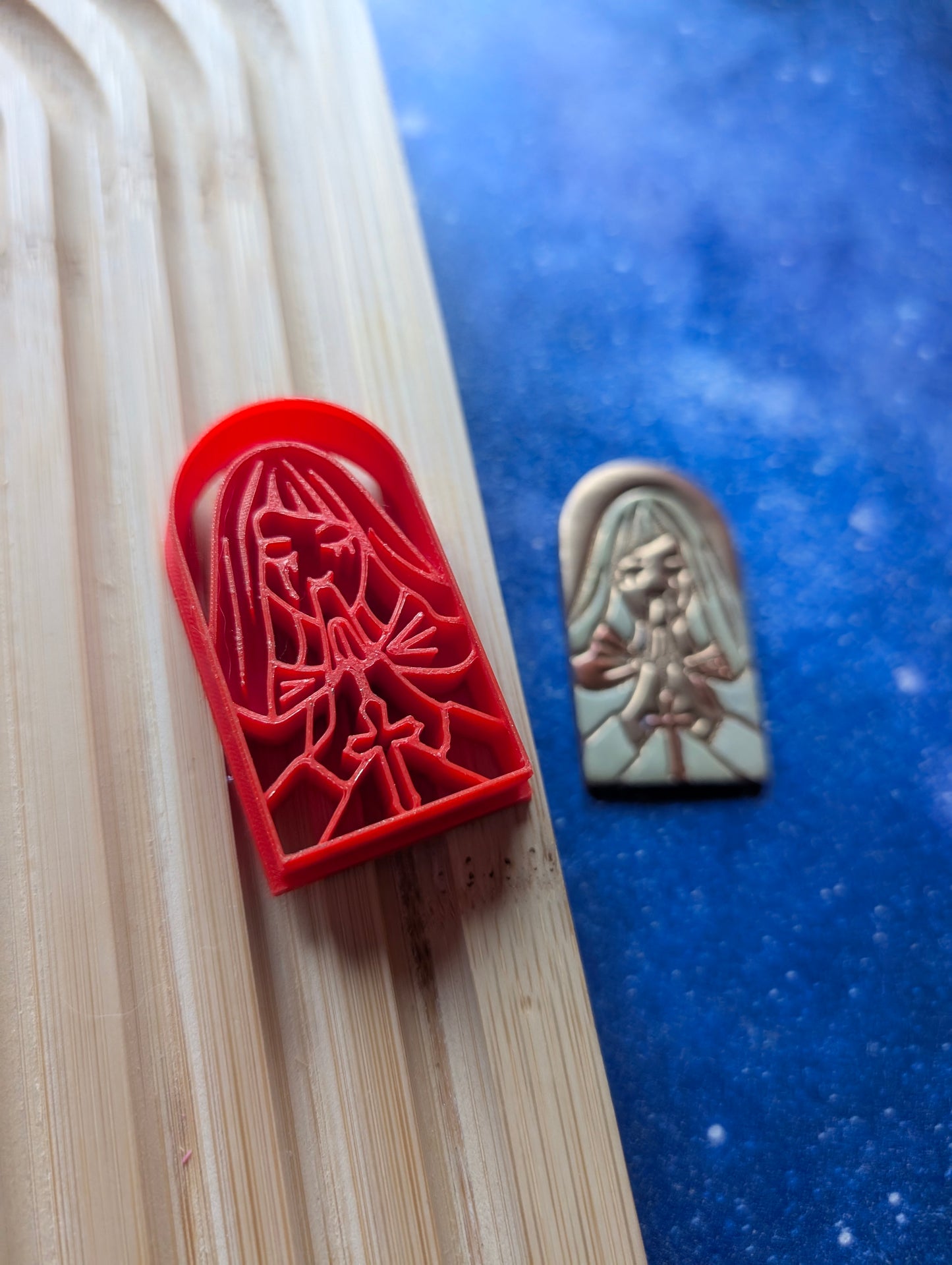 Praying Catholic Woman in Shroud Sharp Clay Cutter