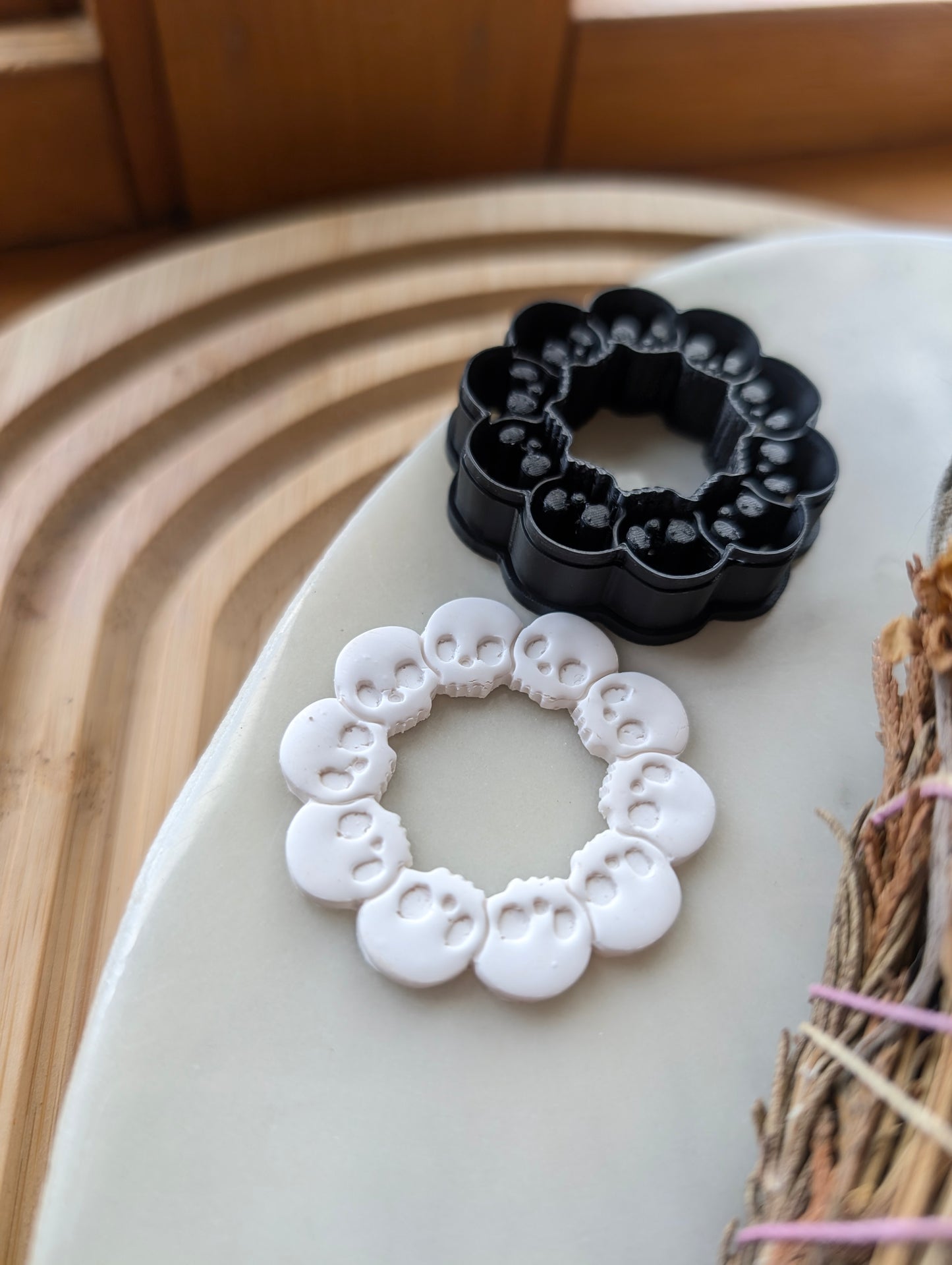 Skull Wreath Sharp Clay Cutter