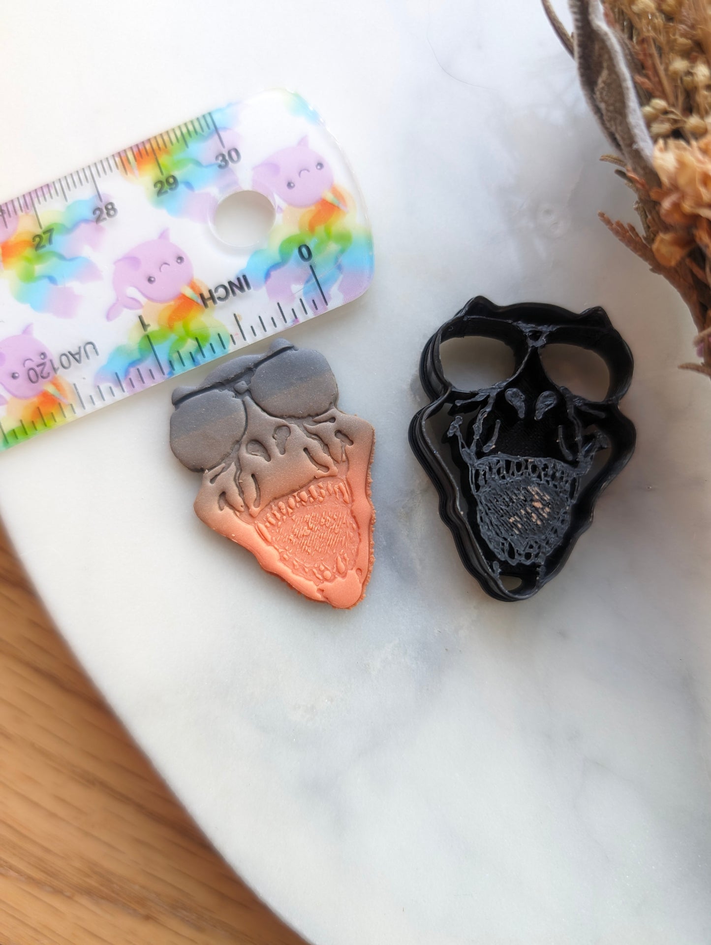 T-Rex Dinosaur Head Wearing Sunglasses Sharp Clay Cutter