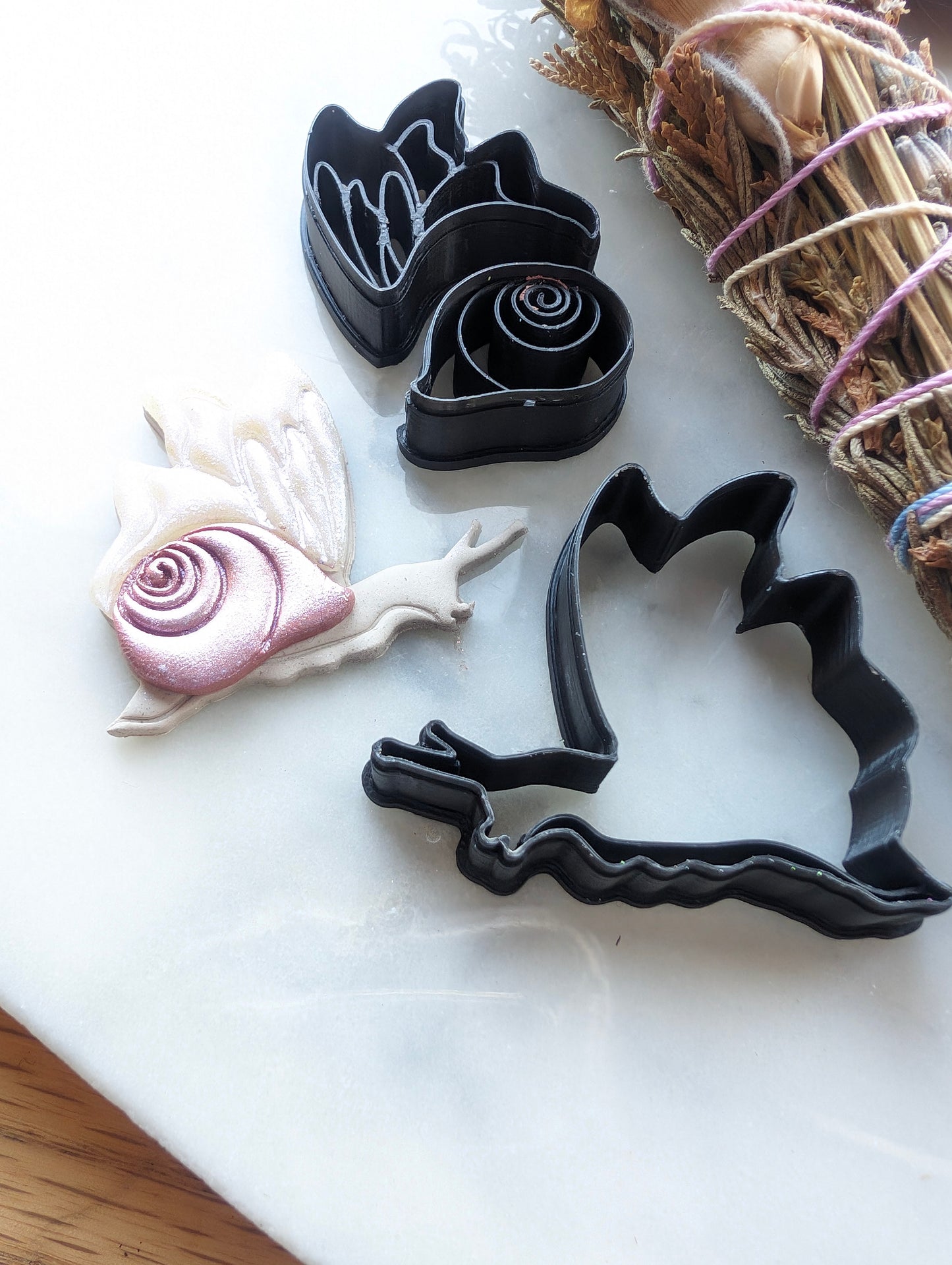 Snail with Wings Sharp Clay Cutter