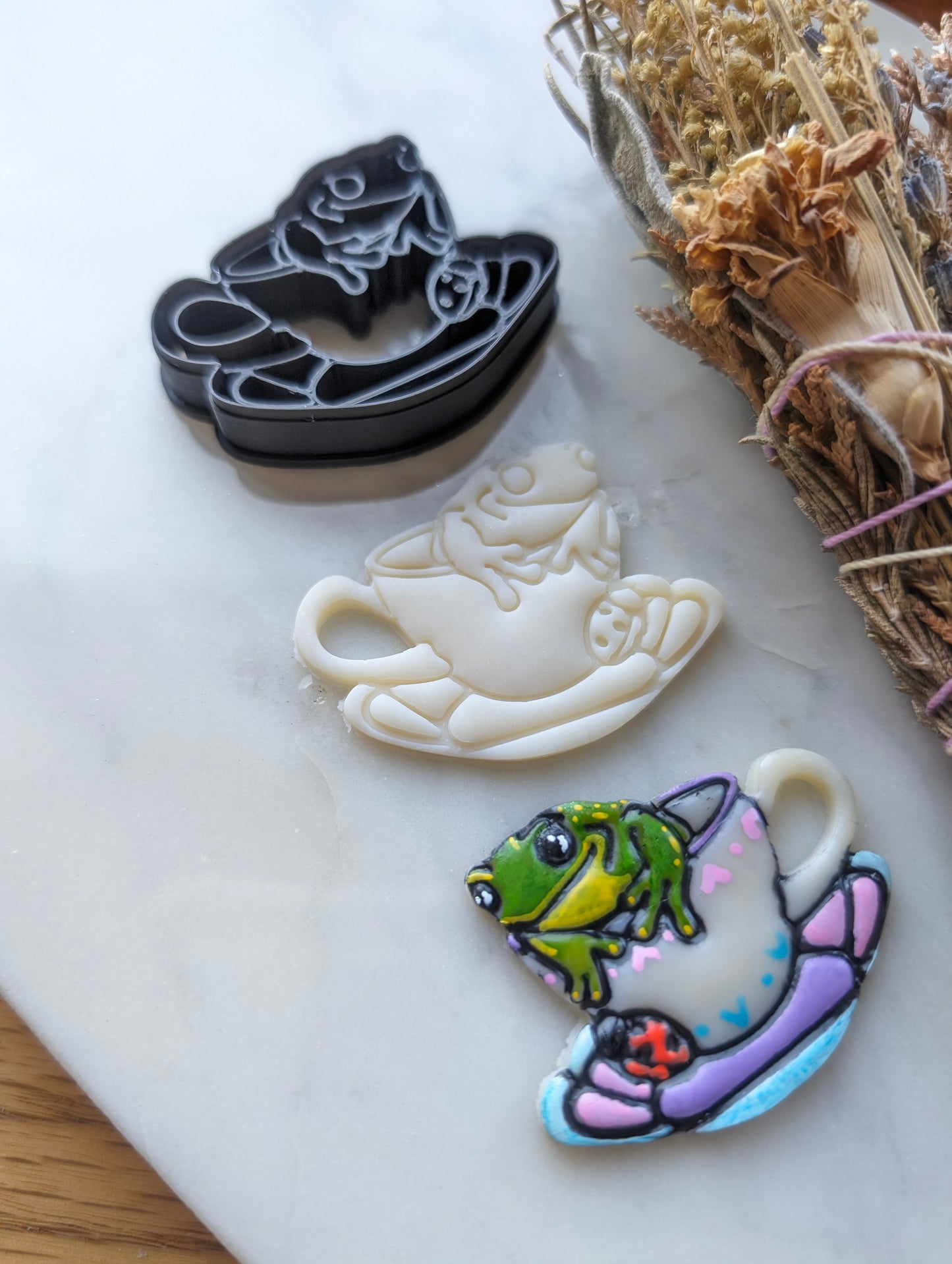 Frog in a Teacup with Saucer Sharp Clay Cutter
