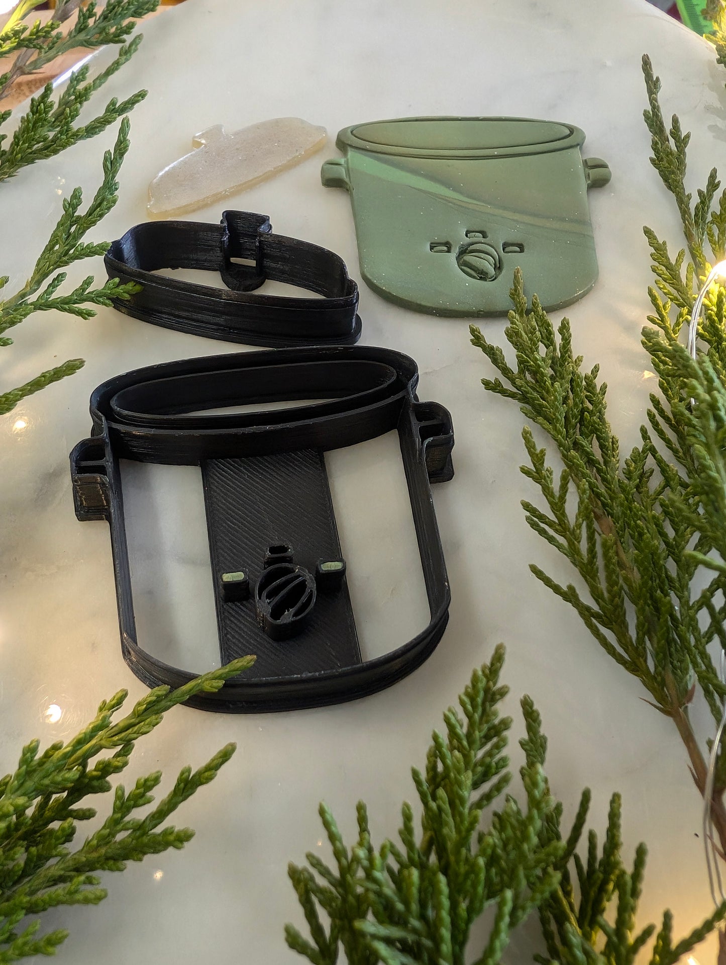 Large Vintage Slow Cooker Pot Sharp Clay Cutter