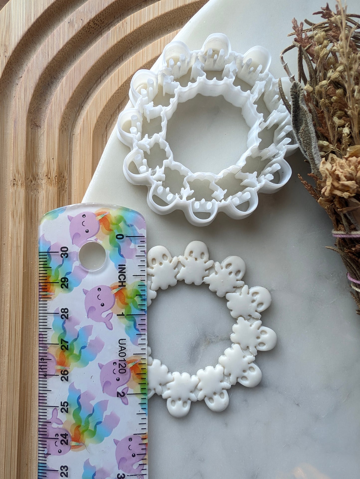 Mini Ghost Wreath Sharp Clay Cutter