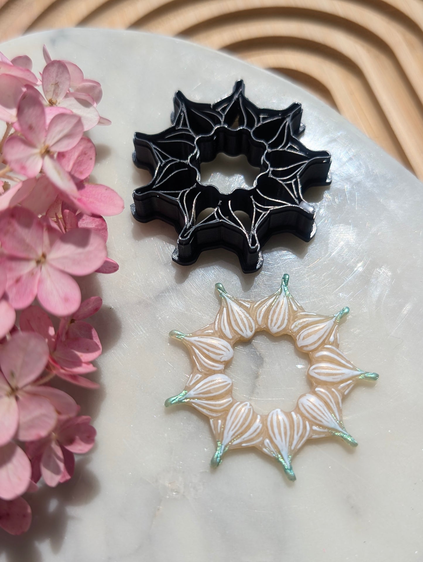 Garlic Wreath Sharp Clay Cutter