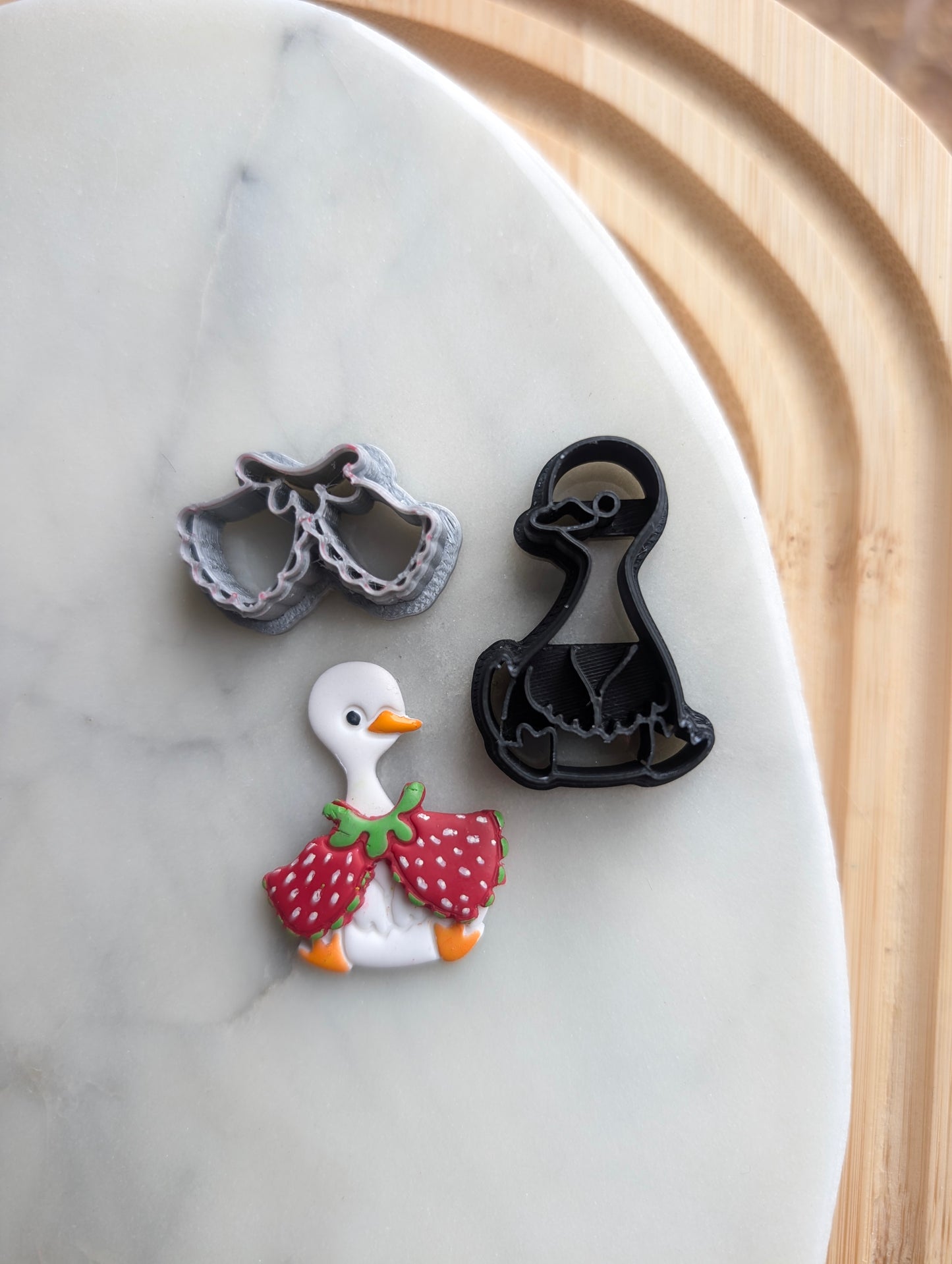 Goose Wearing a Capelet 2 Piece Sharp Clay Cutter