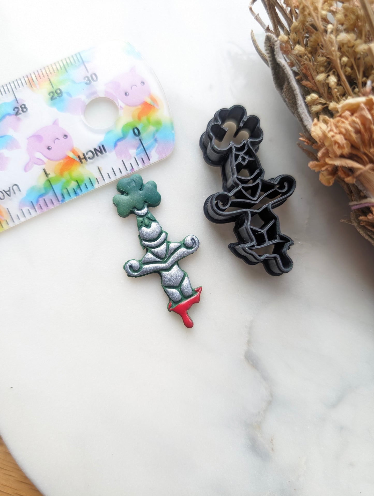 Shamrock Sword with Blood Drip Embossed Sharp Clay Cutter