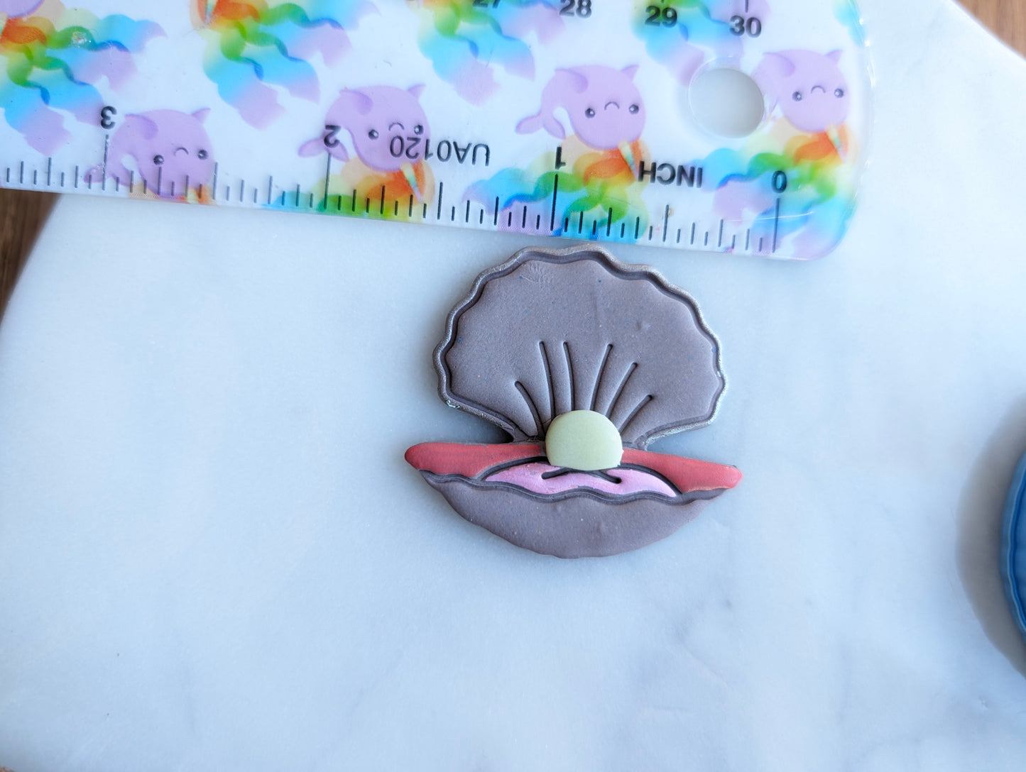 Open Oyster with Pearl Sharp Clay Cutter