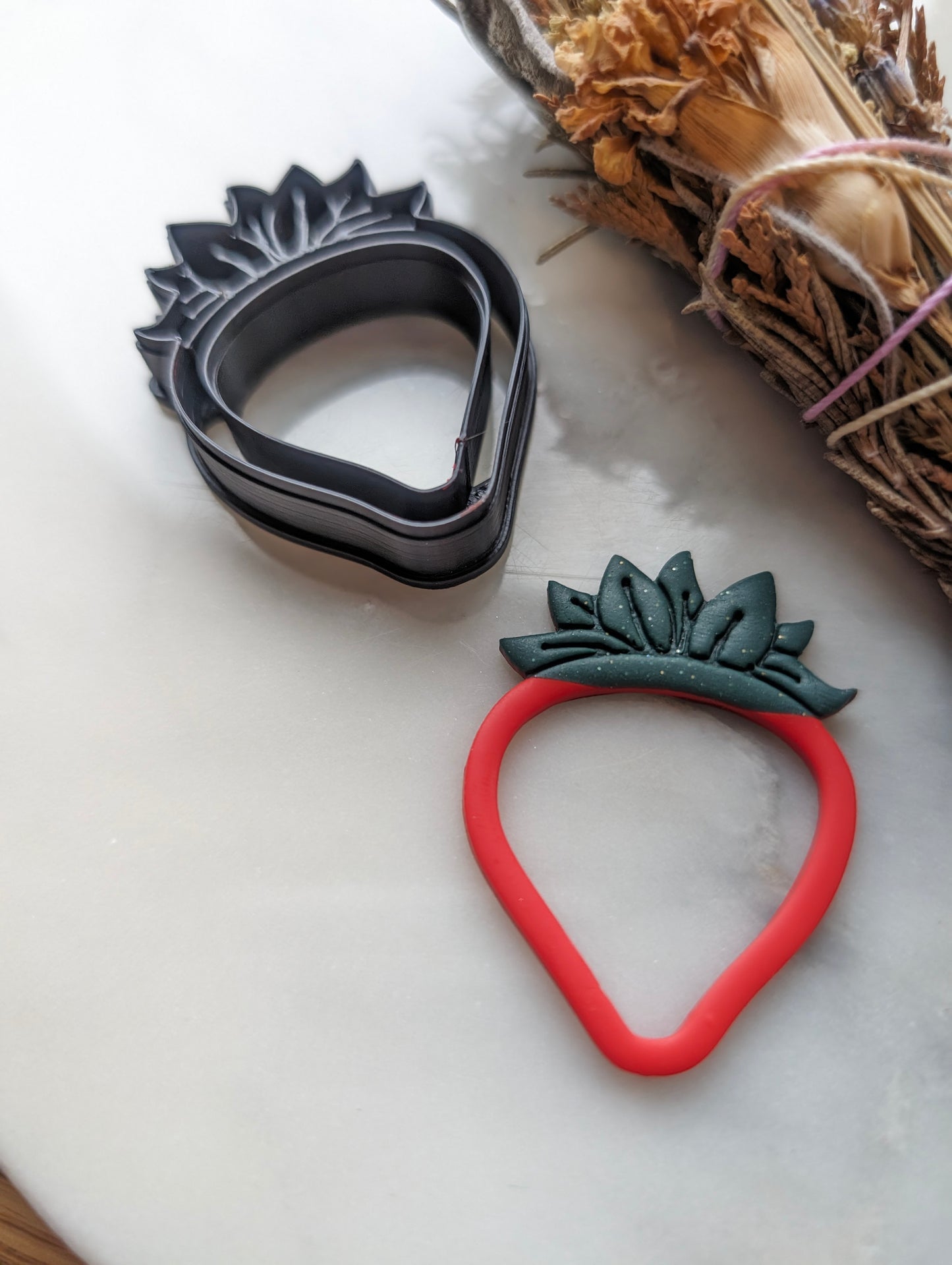 Strawberry Cutout Outline Embossed Sharp Clay Cutter
