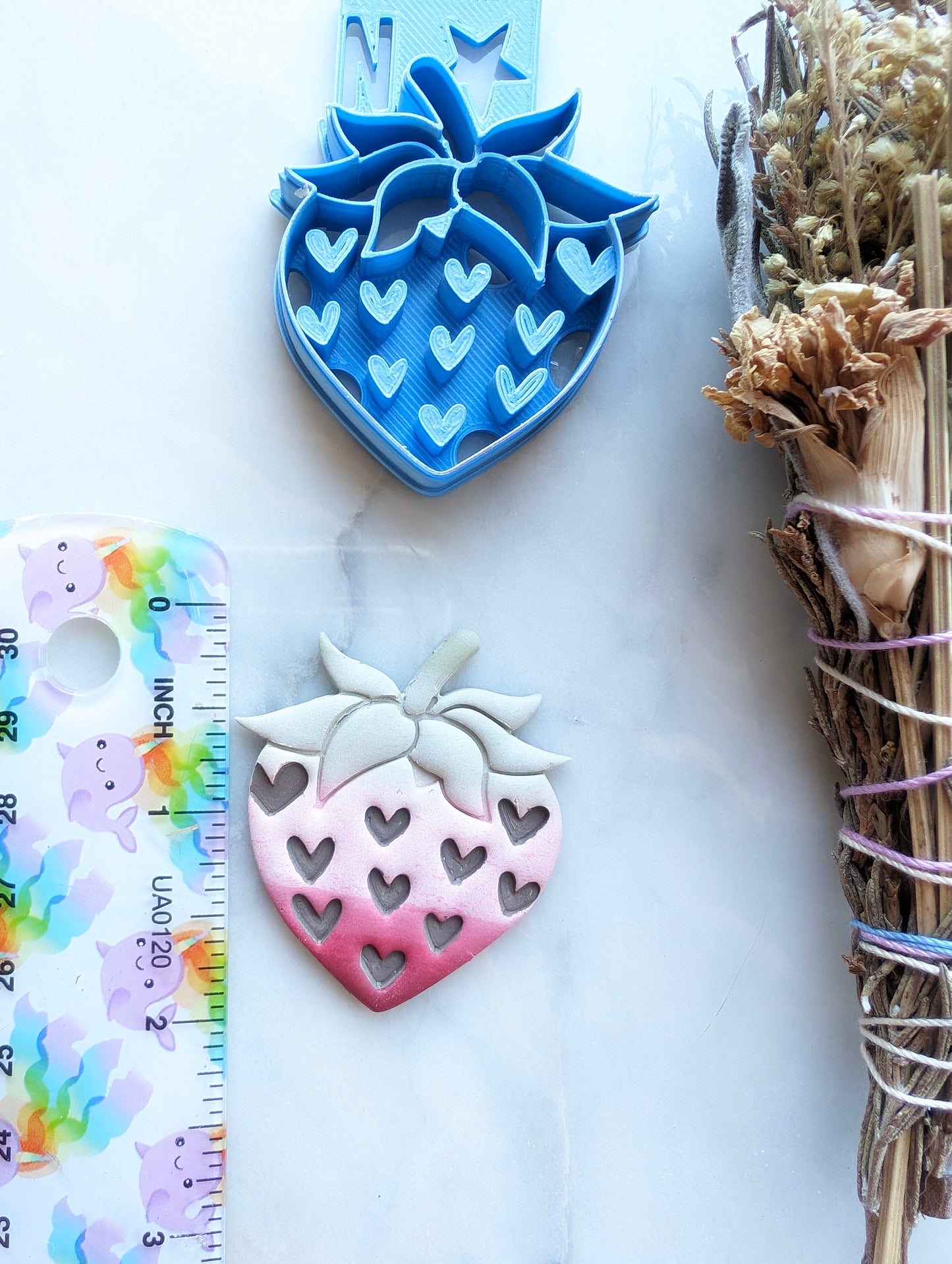 Strawberry with Heart Seeds Sharp Clay Cutter