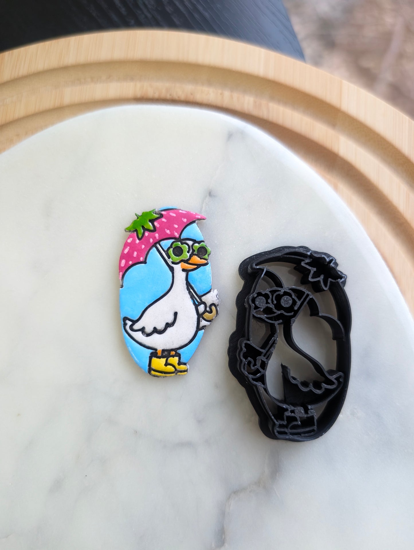 Goose Holding an Umbrella Sharp Clay Cutter