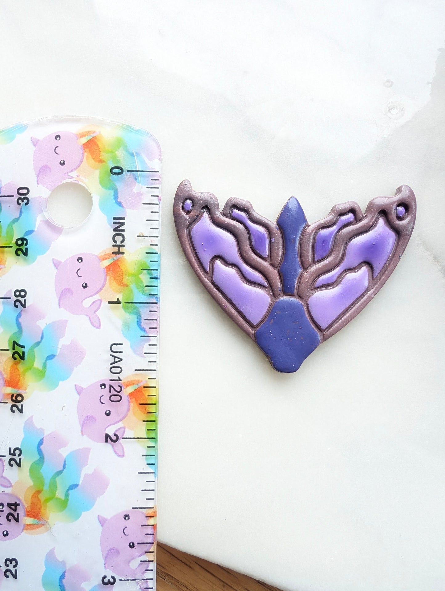 Spot Tipped Wings Moth Sharp Clay Cutter