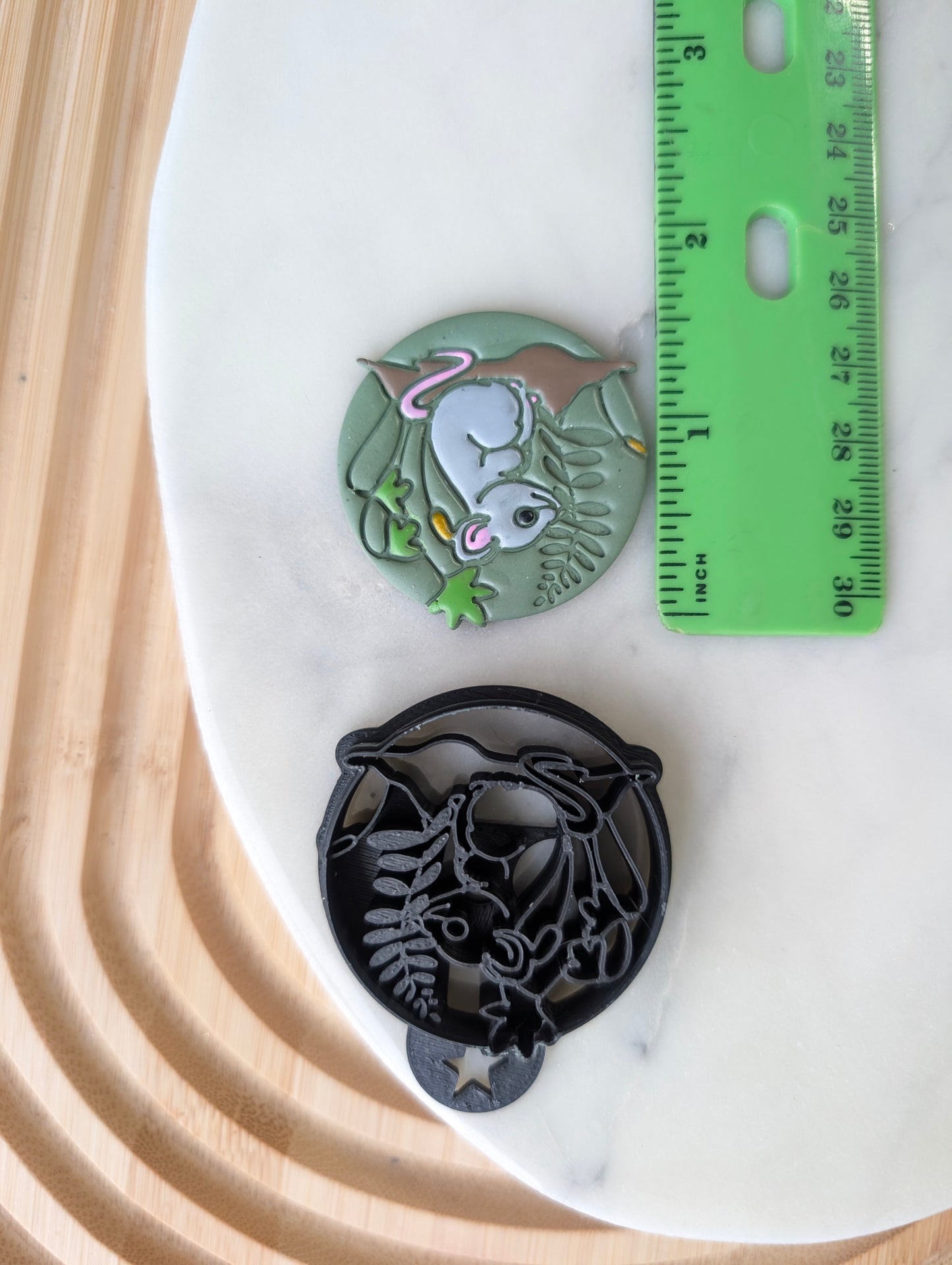 Field Mouse Scene in Circle Sharp Clay Cutter