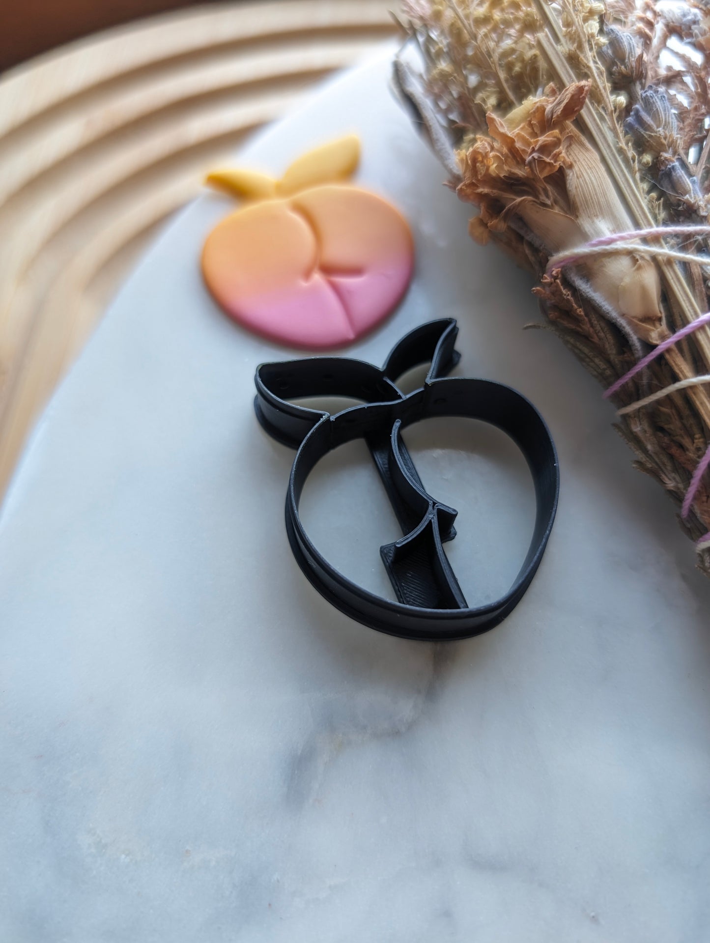 Peach Butt Sharp Clay Cutter