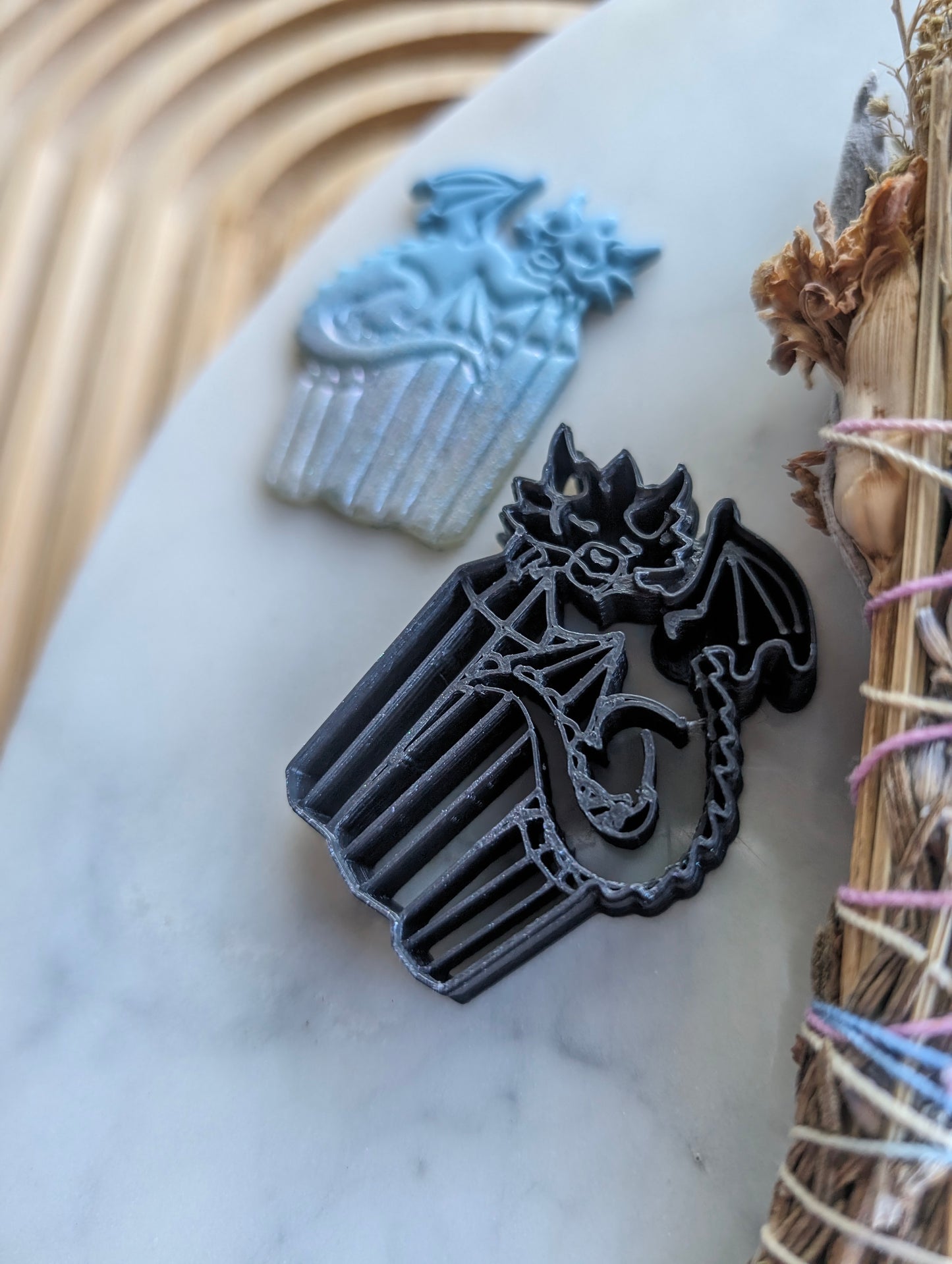 Sleeping Crystal Dragon Sharp Clay Cutter