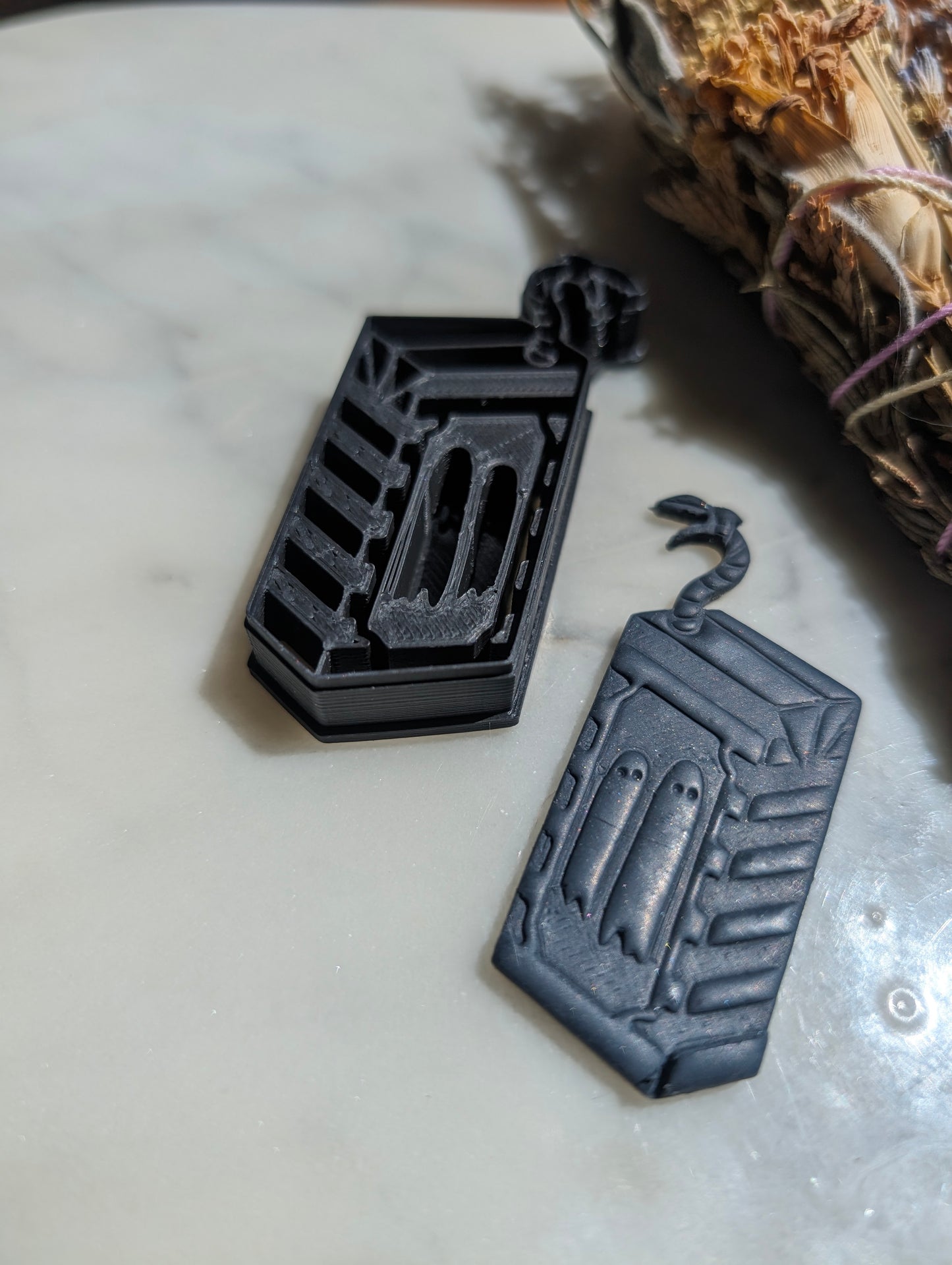 Beetle Juice Box Sharp Clay Cutter