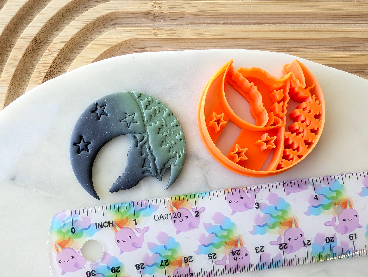 Wolf on Cliff on Crescent Moon Sharp Clay Cutter