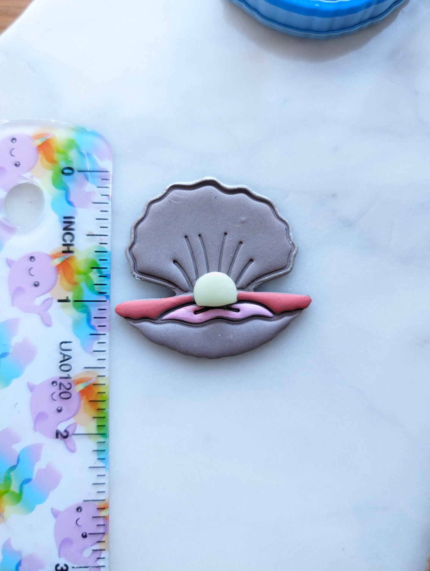 Open Oyster with Pearl Sharp Clay Cutter