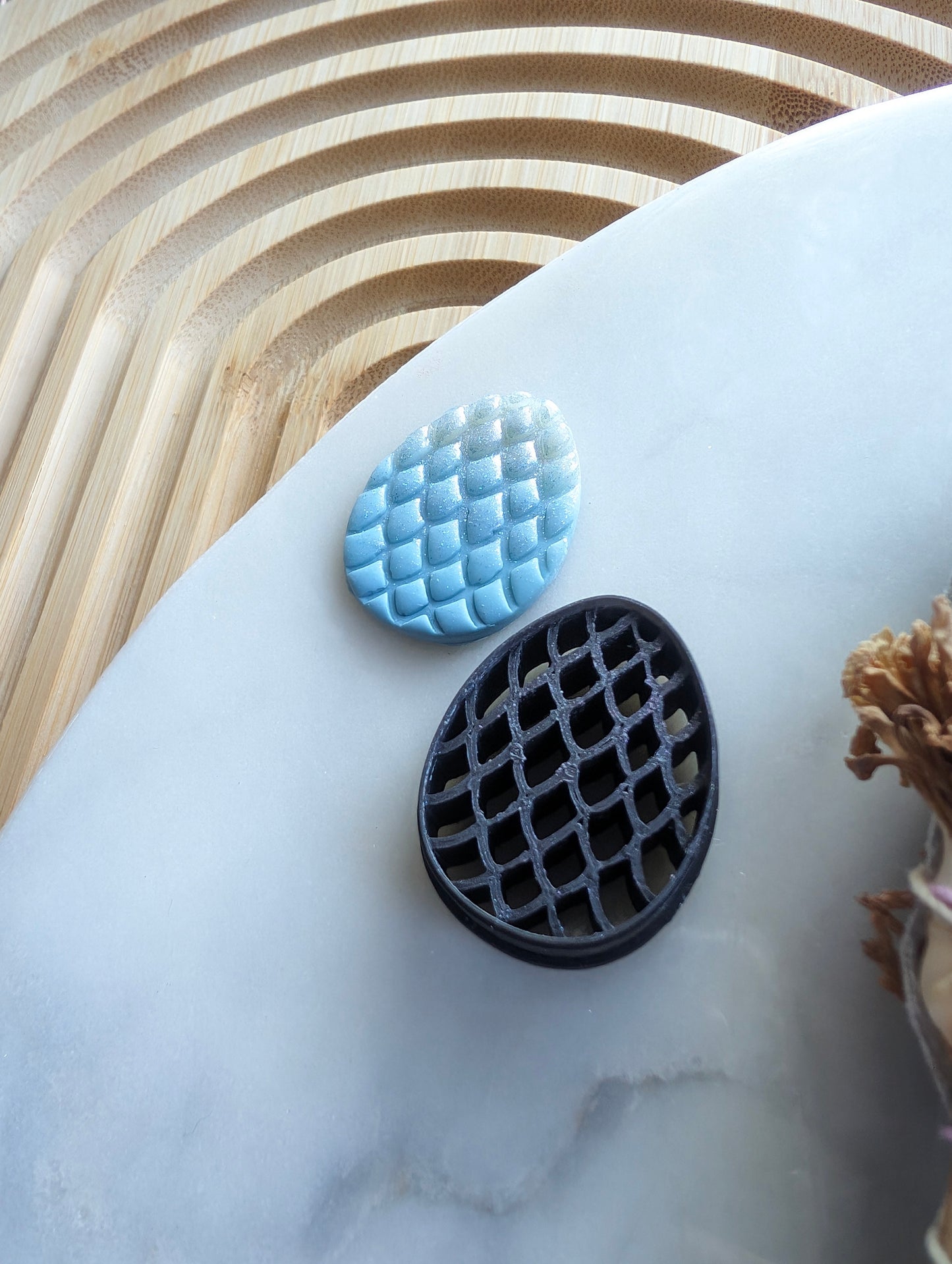 Dragon Egg with Scales Pattern Sharp Clay Cutter