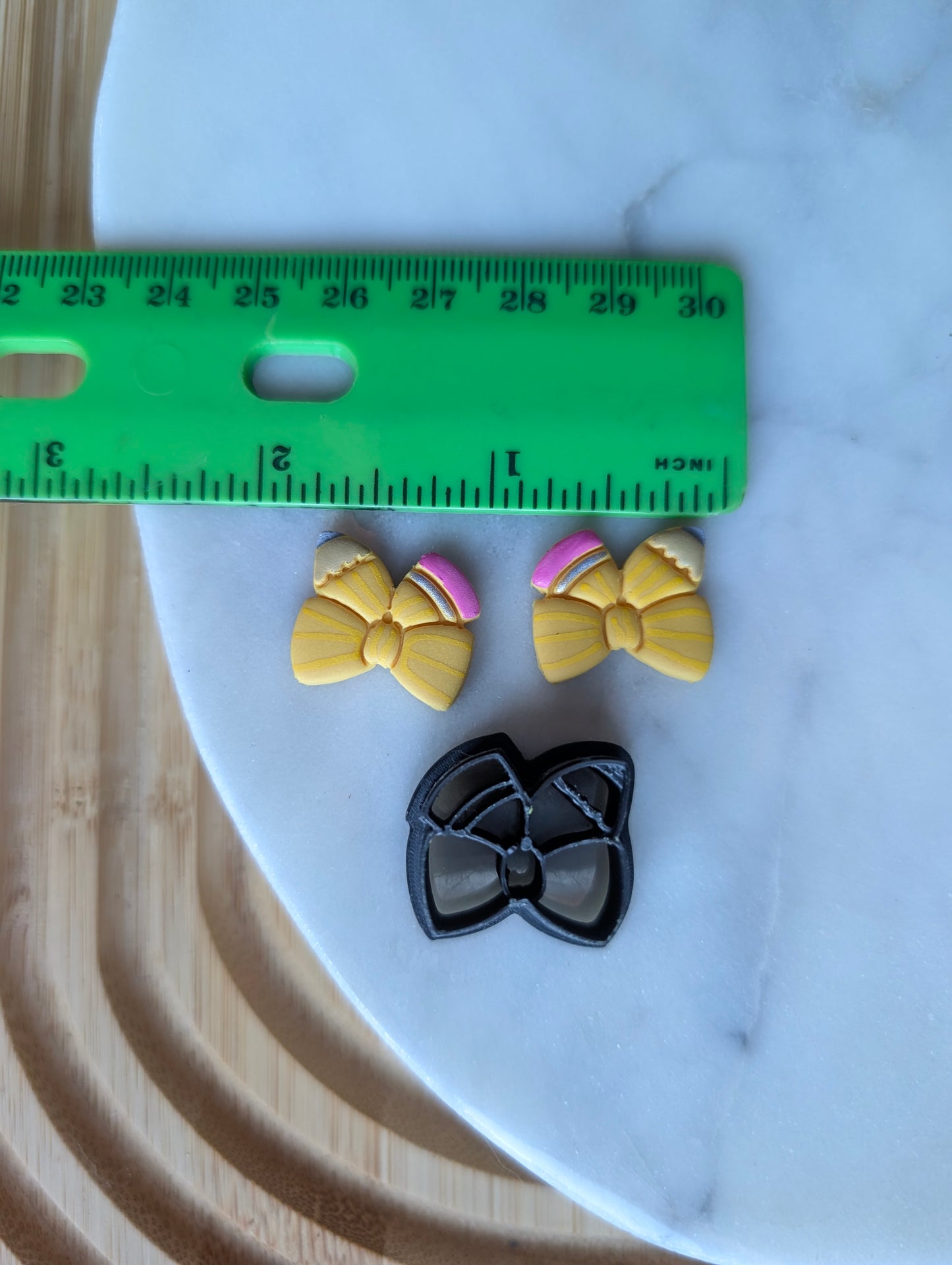 Small Pencil Bow Sharp Clay Cutter