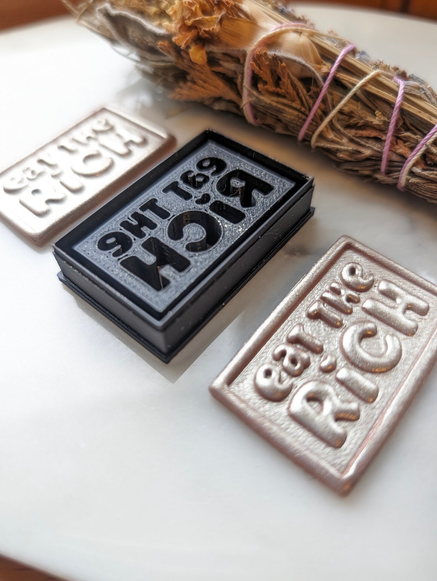 Eat The Rich Text Embossed Sharp Clay Cutter