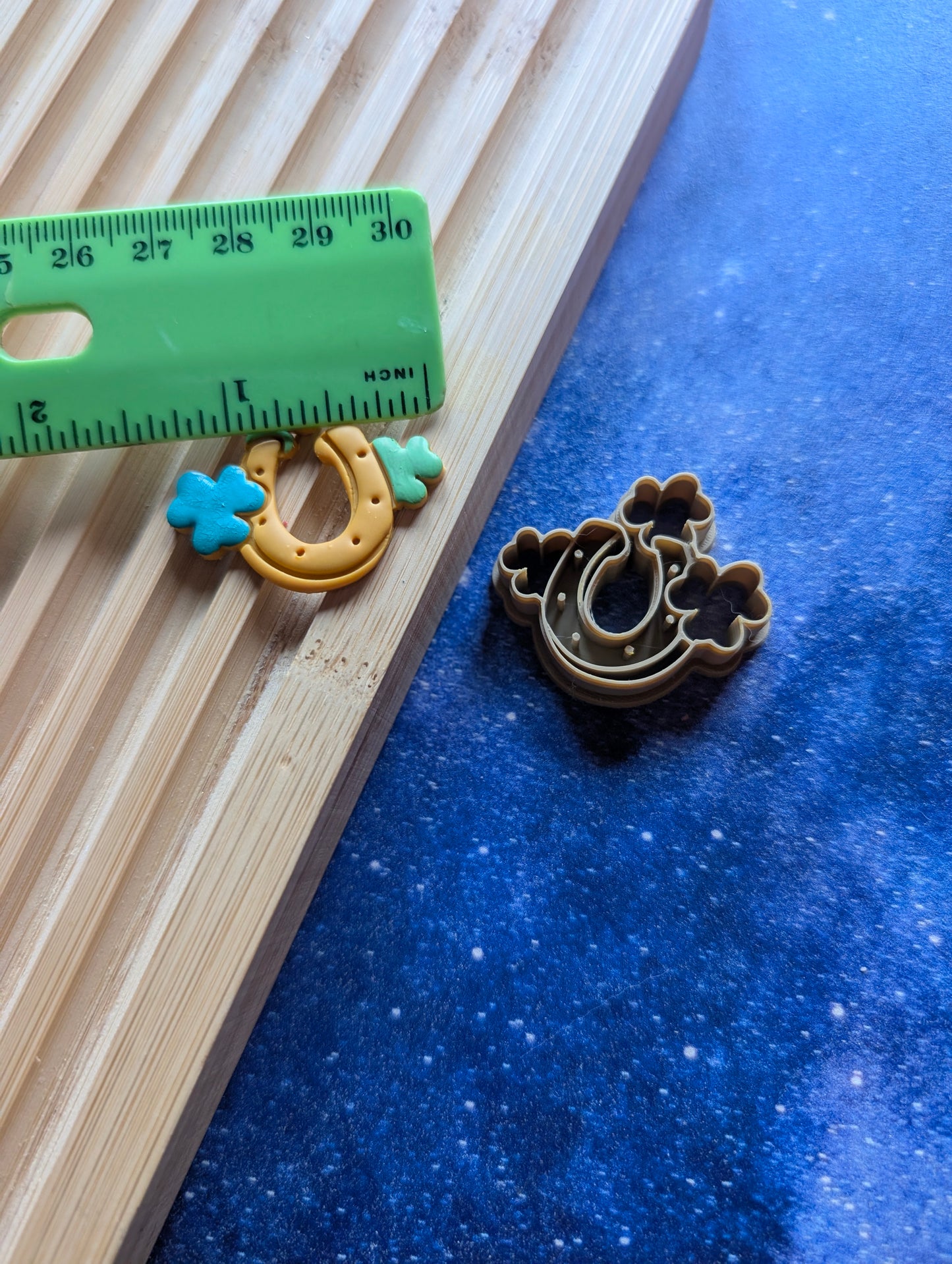 Horseshoe and 3 Shamrocks Sharp Clay Cutter