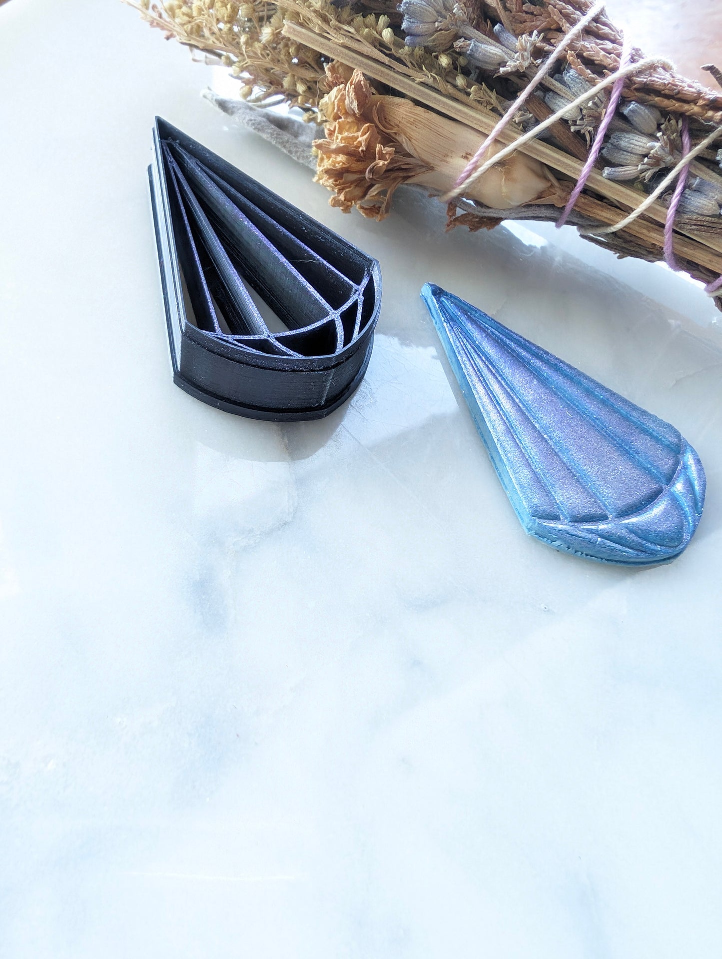 Elongated Diamond Droplet Crystal Sharp Clay Cutter