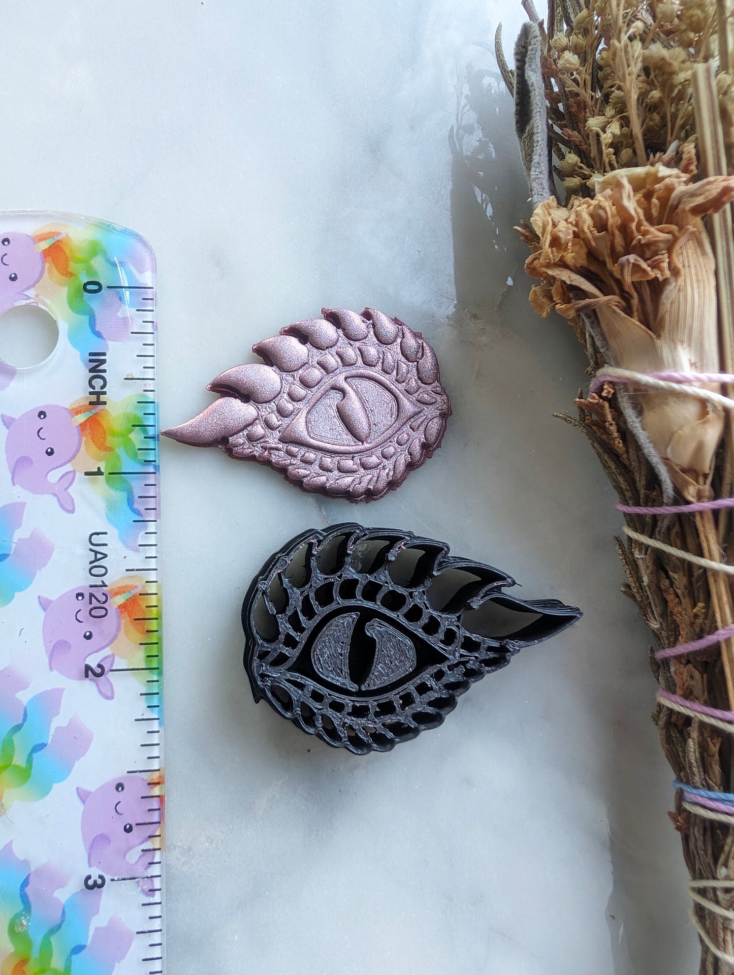 Puffy Detailed Dragon Eye Embossed Sharp Clay Cutter