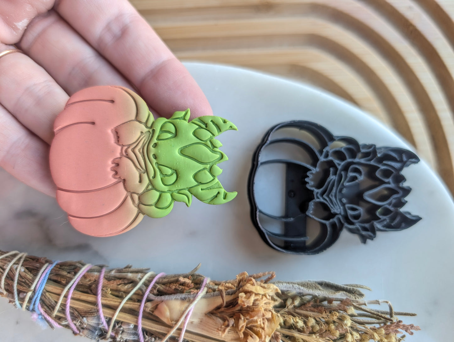 Dragon on a Pumpkin Sharp Clay Cutter