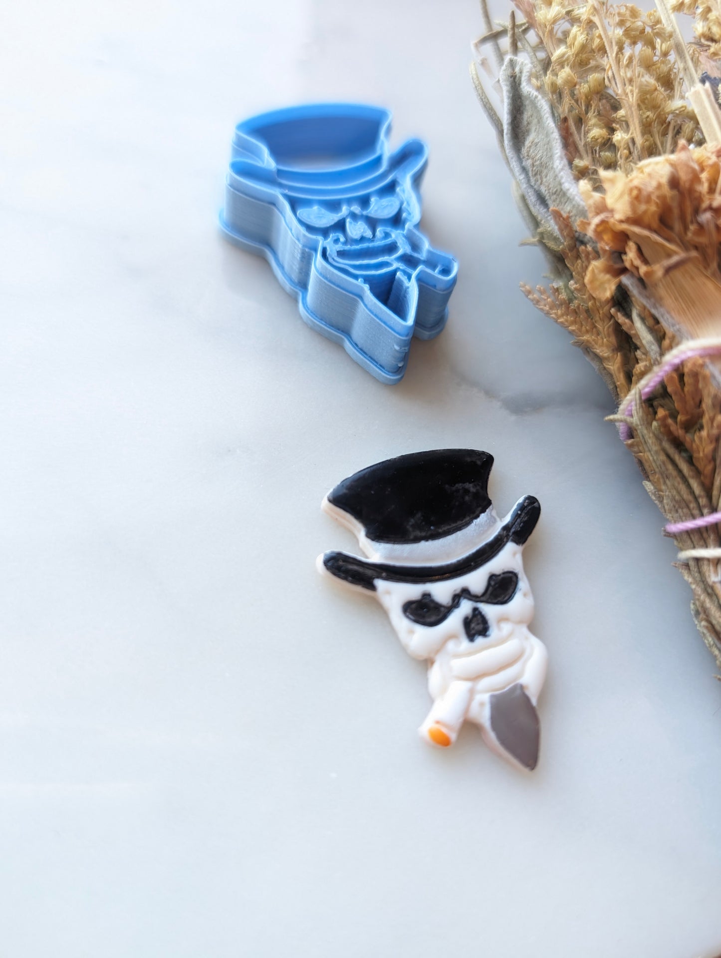Bearded Skull w Cigar and Top Hat Sharp Clay Cutter